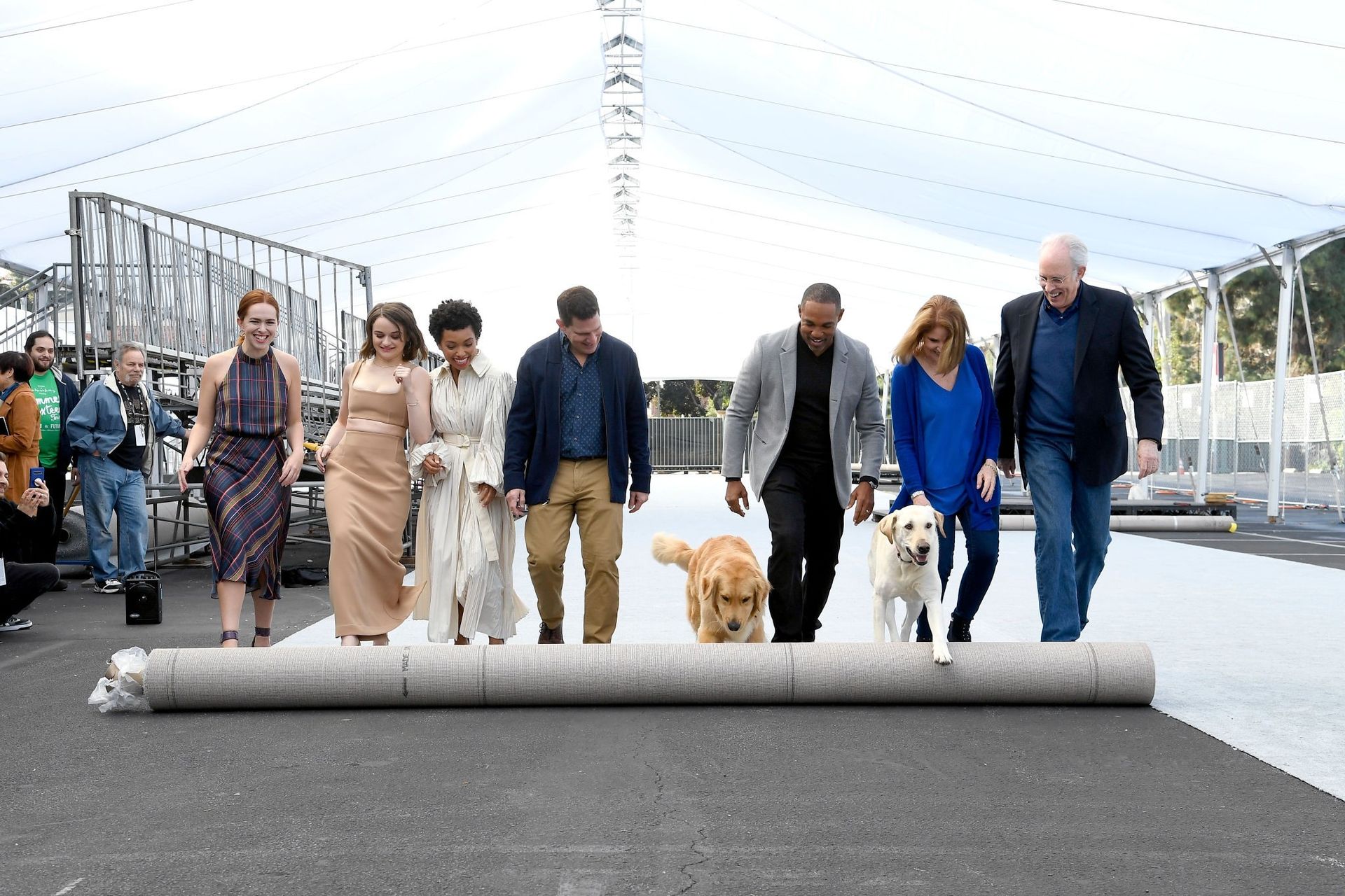 Joey King Flaunts Her Cleavage At The 2020 Sag Red Carpet Rollout 0016