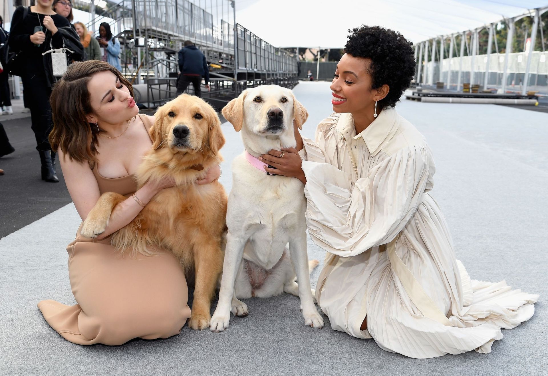 Joey King Flaunts Her Cleavage At The 2020 Sag Red Carpet Rollout 0020