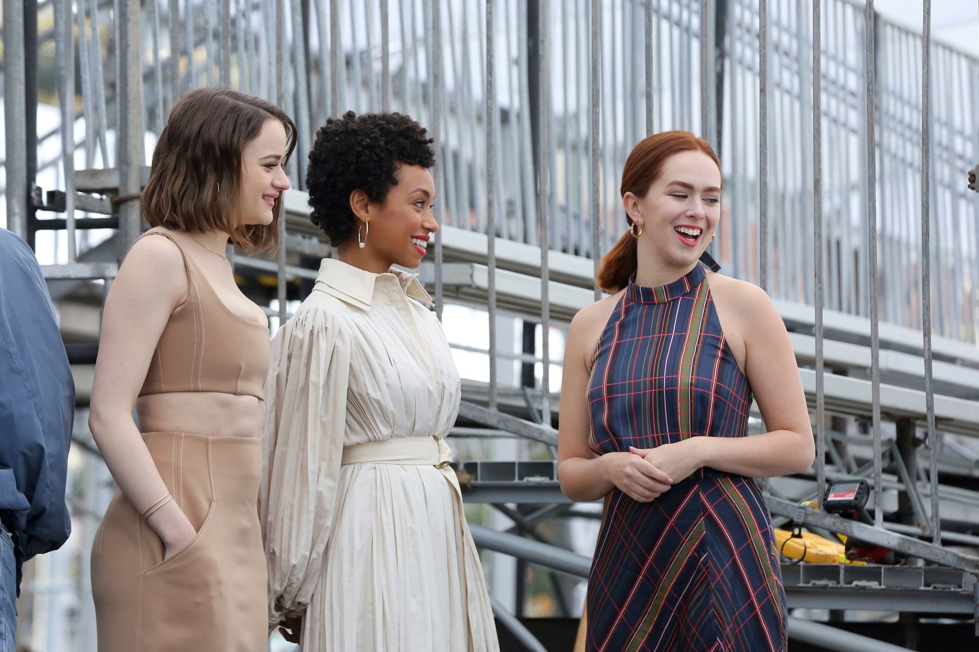 Joey King Flaunts Her Cleavage At The 2020 Sag Red Carpet Rollout 0032