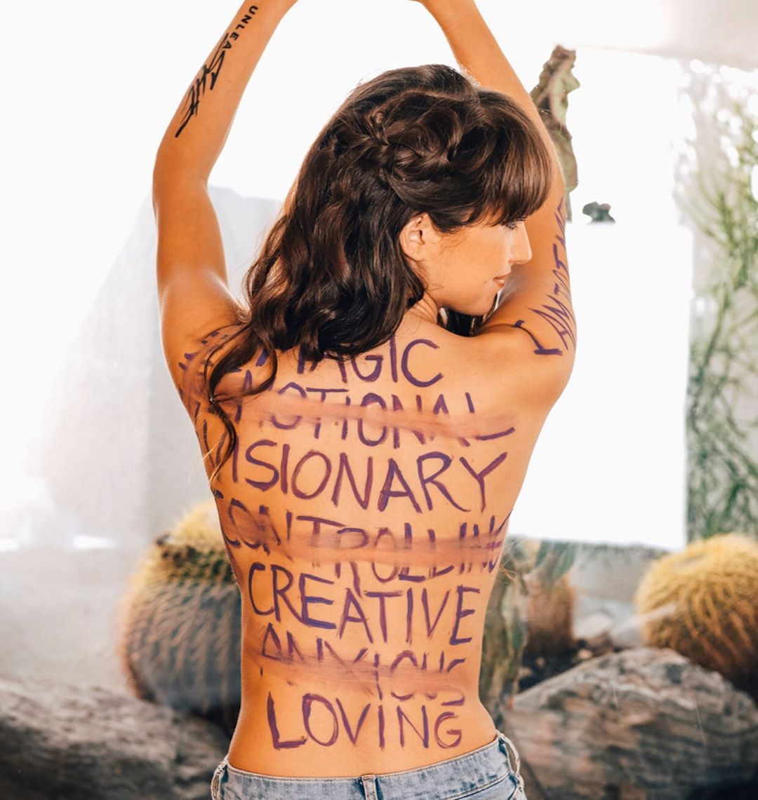 Maiara Walsh Sexy 0032