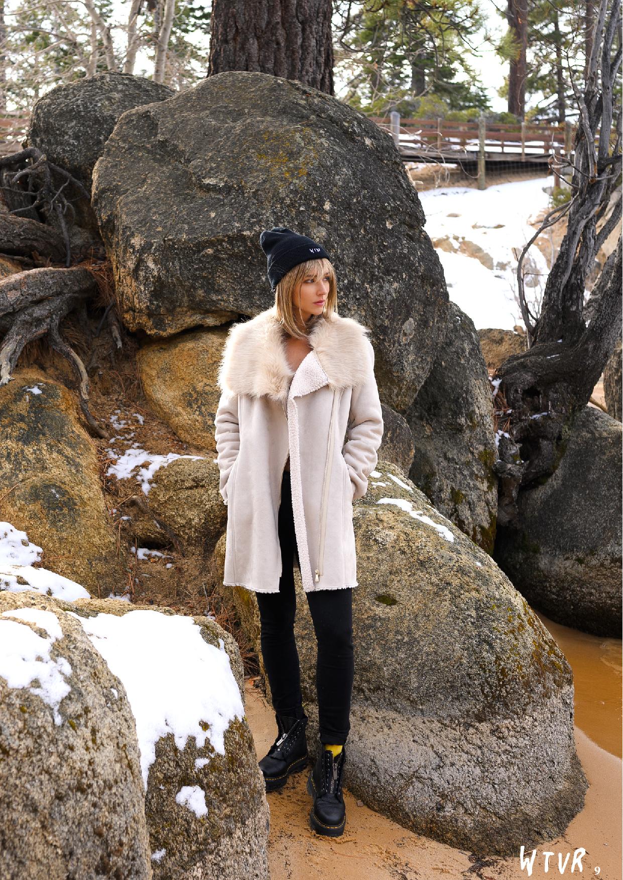 Rachel Cook, Alexis Rupp Nude – Wtvr Magazine №3 0007