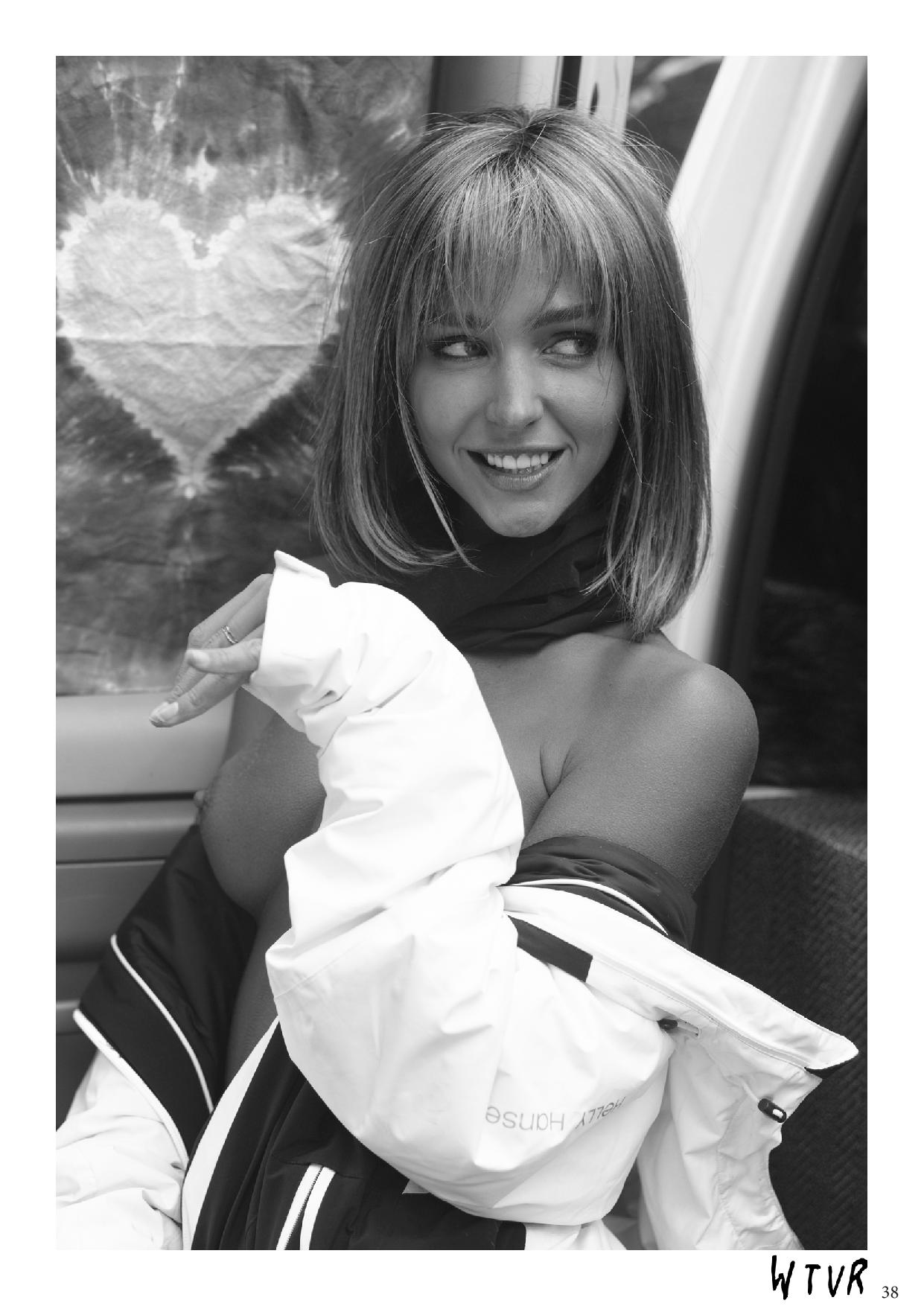 Rachel Cook, Alexis Rupp Nude – Wtvr Magazine №3 0036