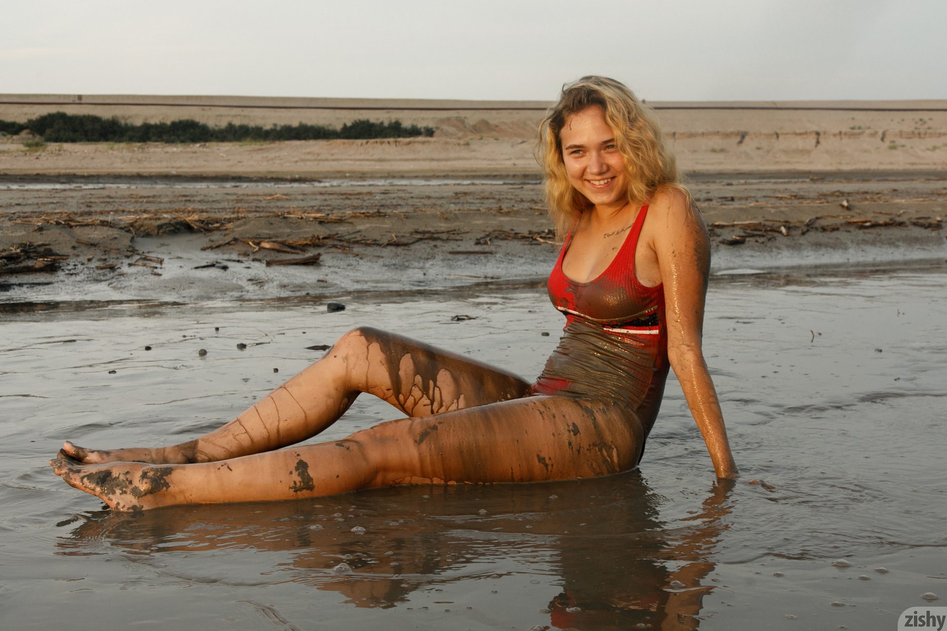 Sofia Orlova On Gryaznyy Beach Zishy (22)