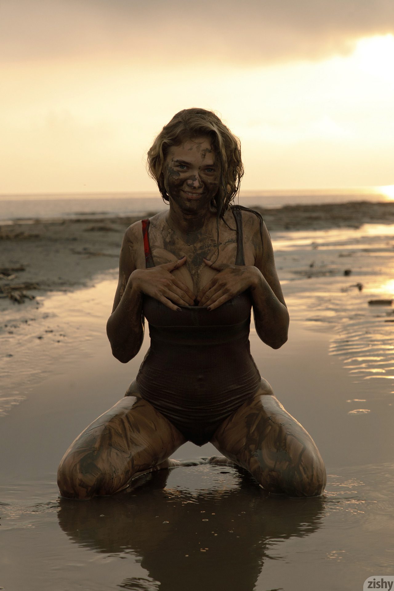 Sofia Orlova On Gryaznyy Beach Zishy (54)