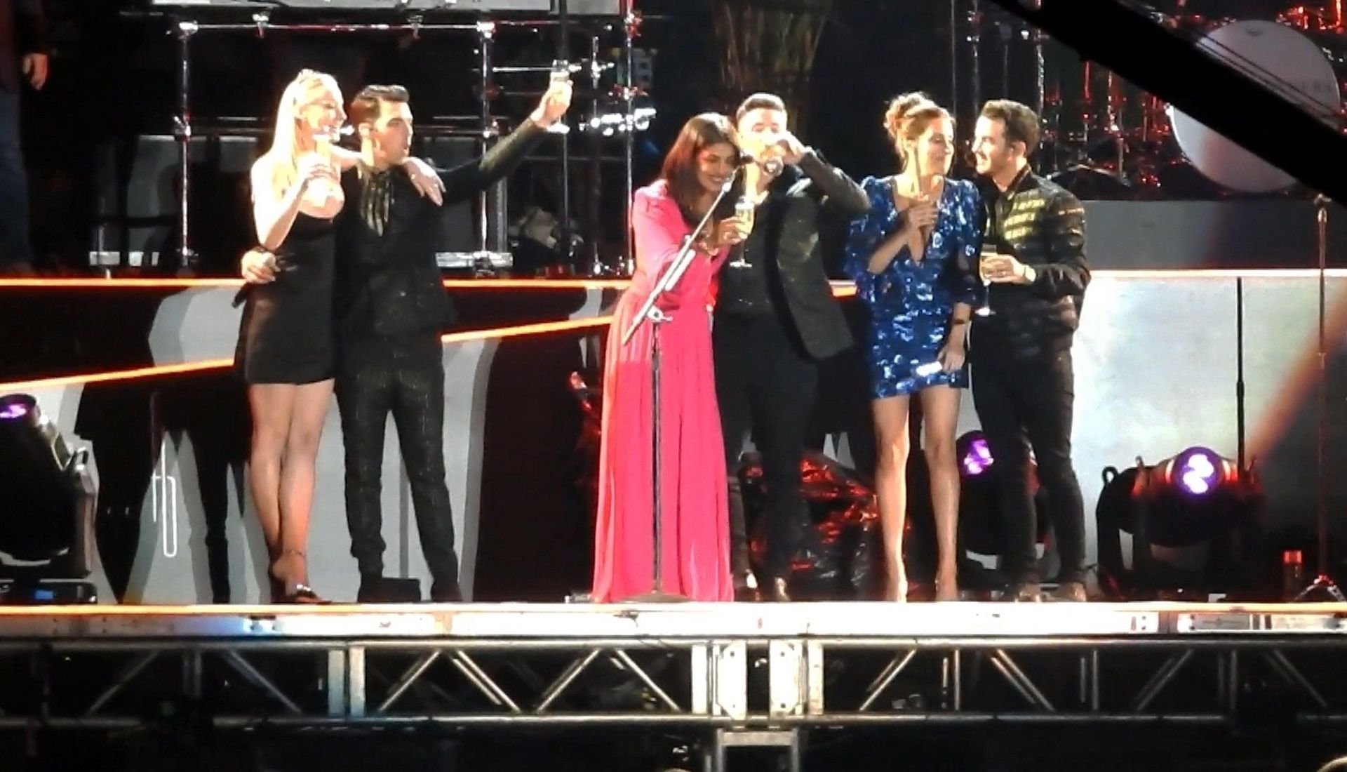 Sophie Turner, Priyanka Chopra, Danielle Jonas Sexy 0018