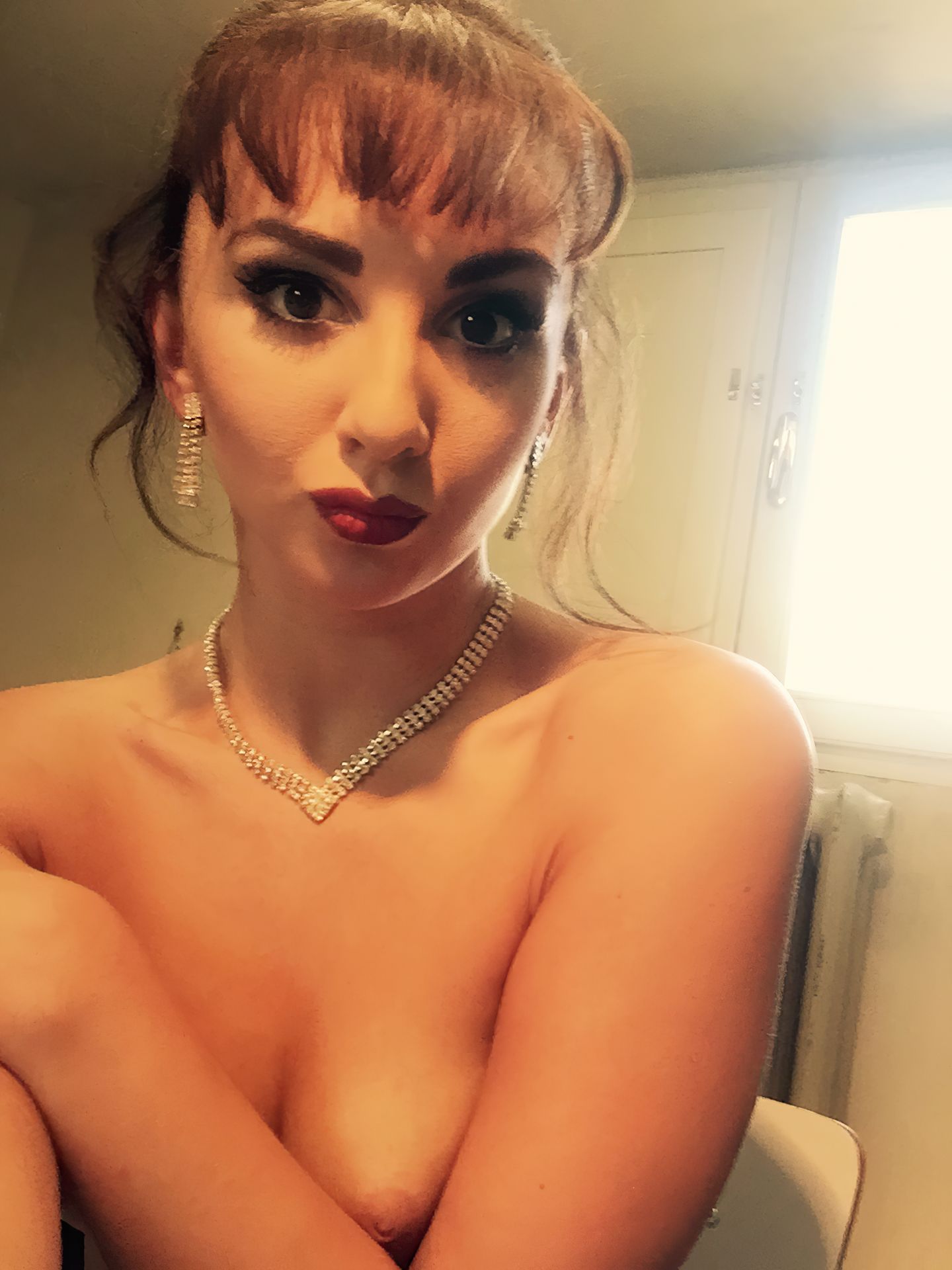 Zizi Strallen Nude & Sexy Leaked The Fappening 0002