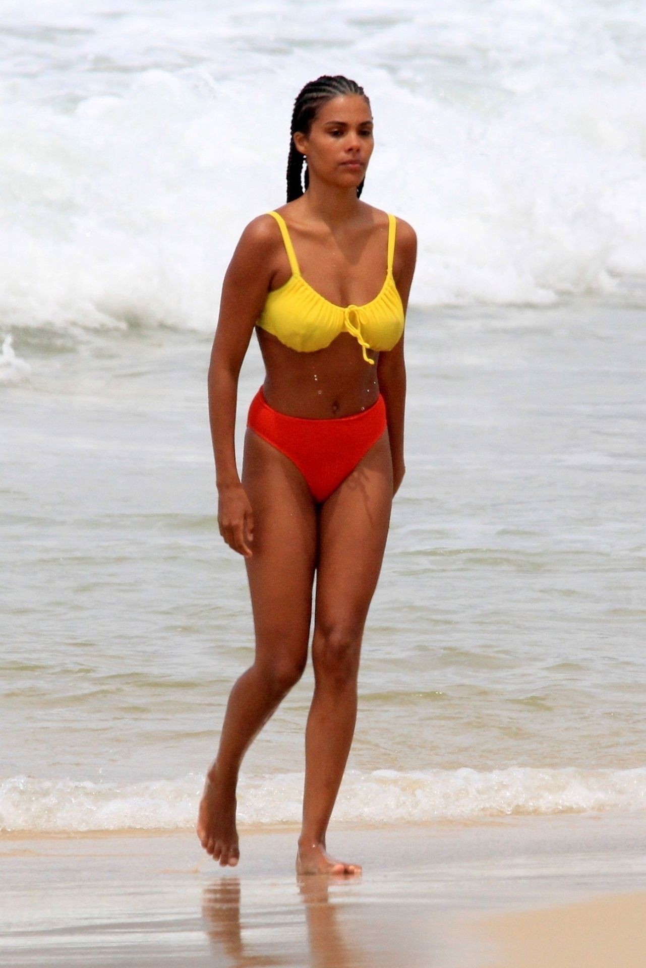 Beach Babe Tina Kunakey And Vincent Cassel Heat Up Their Romance On The Beaches Of Rio 0001