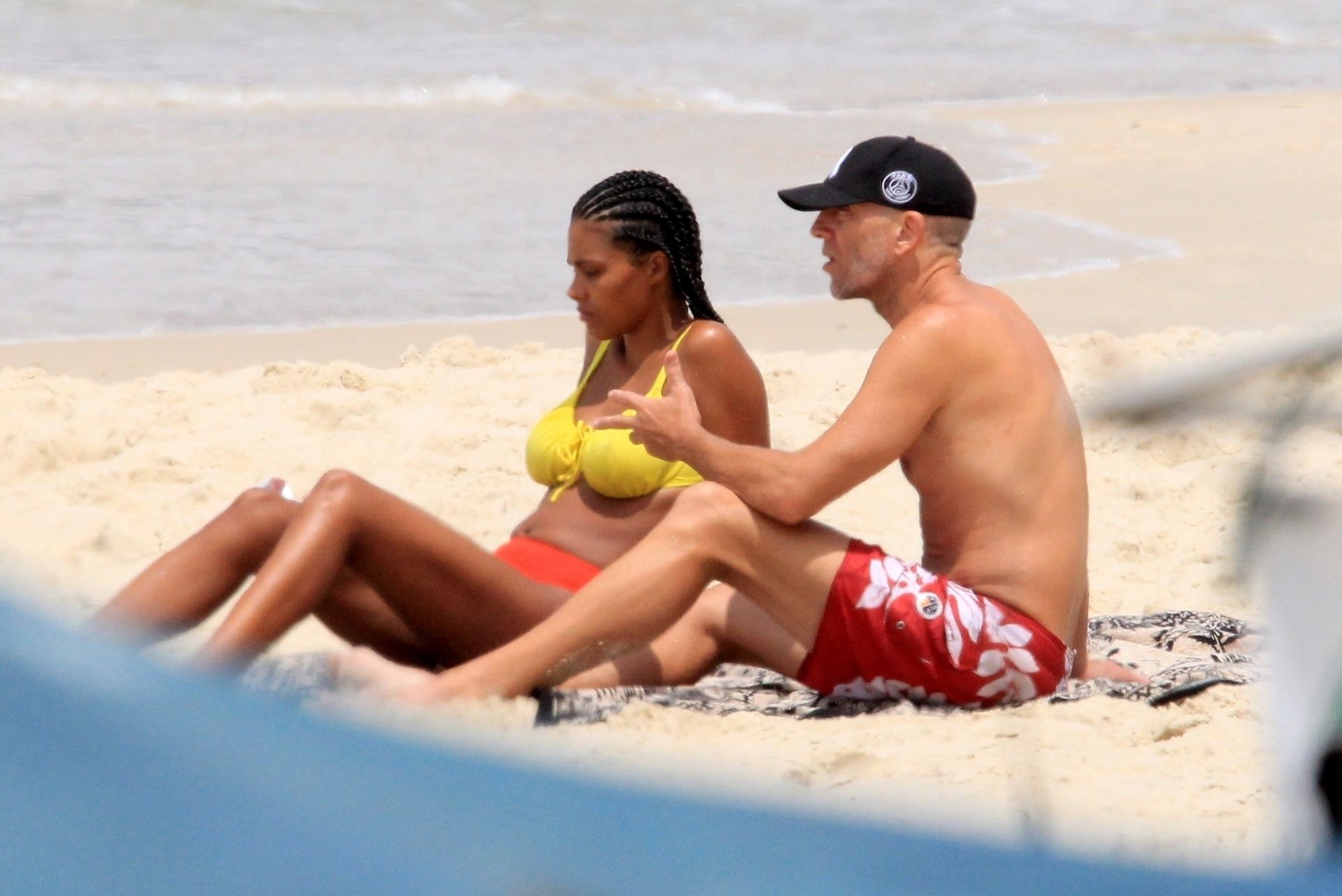 Beach Babe Tina Kunakey And Vincent Cassel Heat Up Their Romance On The Beaches Of Rio 0010