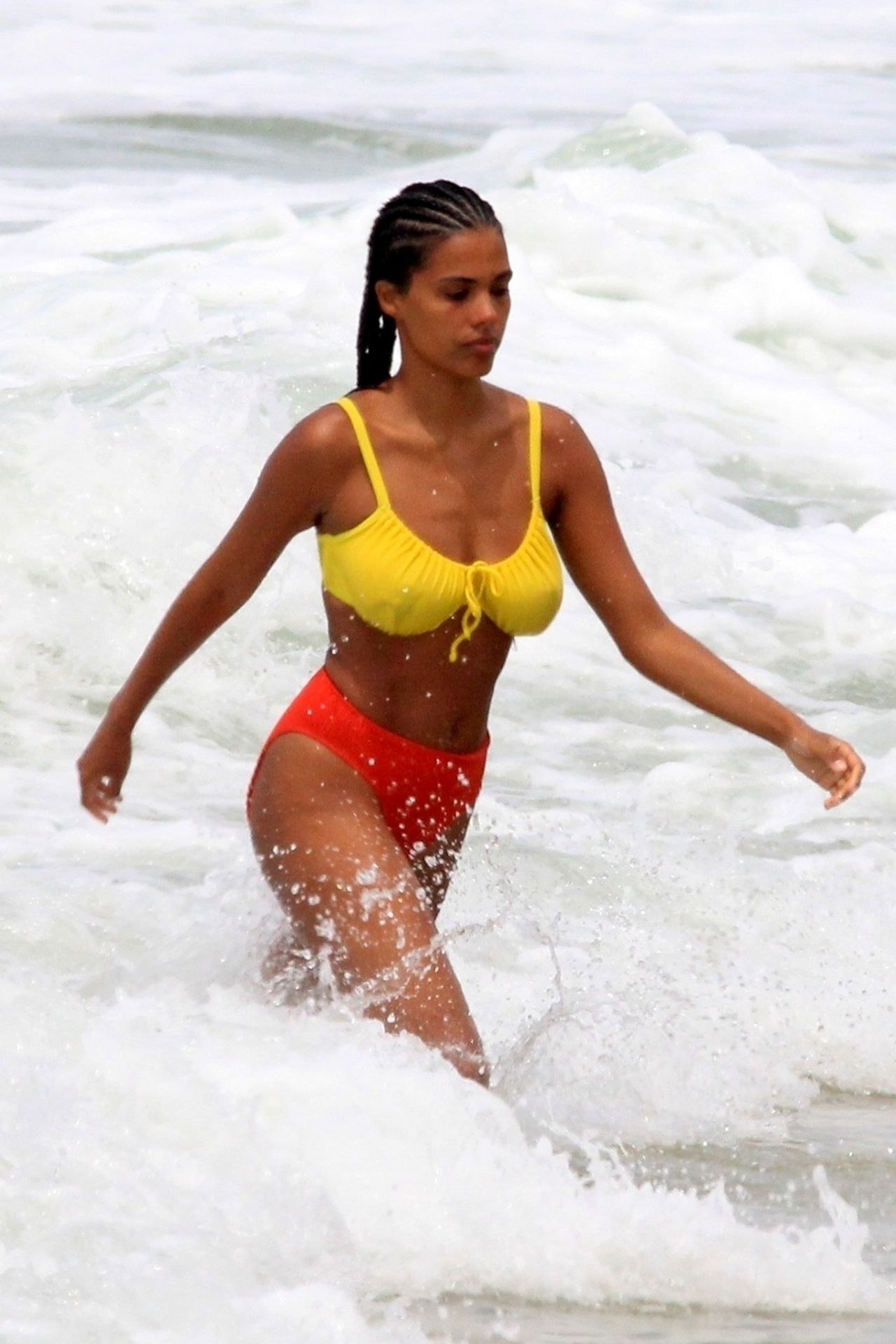 Beach Babe Tina Kunakey And Vincent Cassel Heat Up Their Romance On The Beaches Of Rio 0012