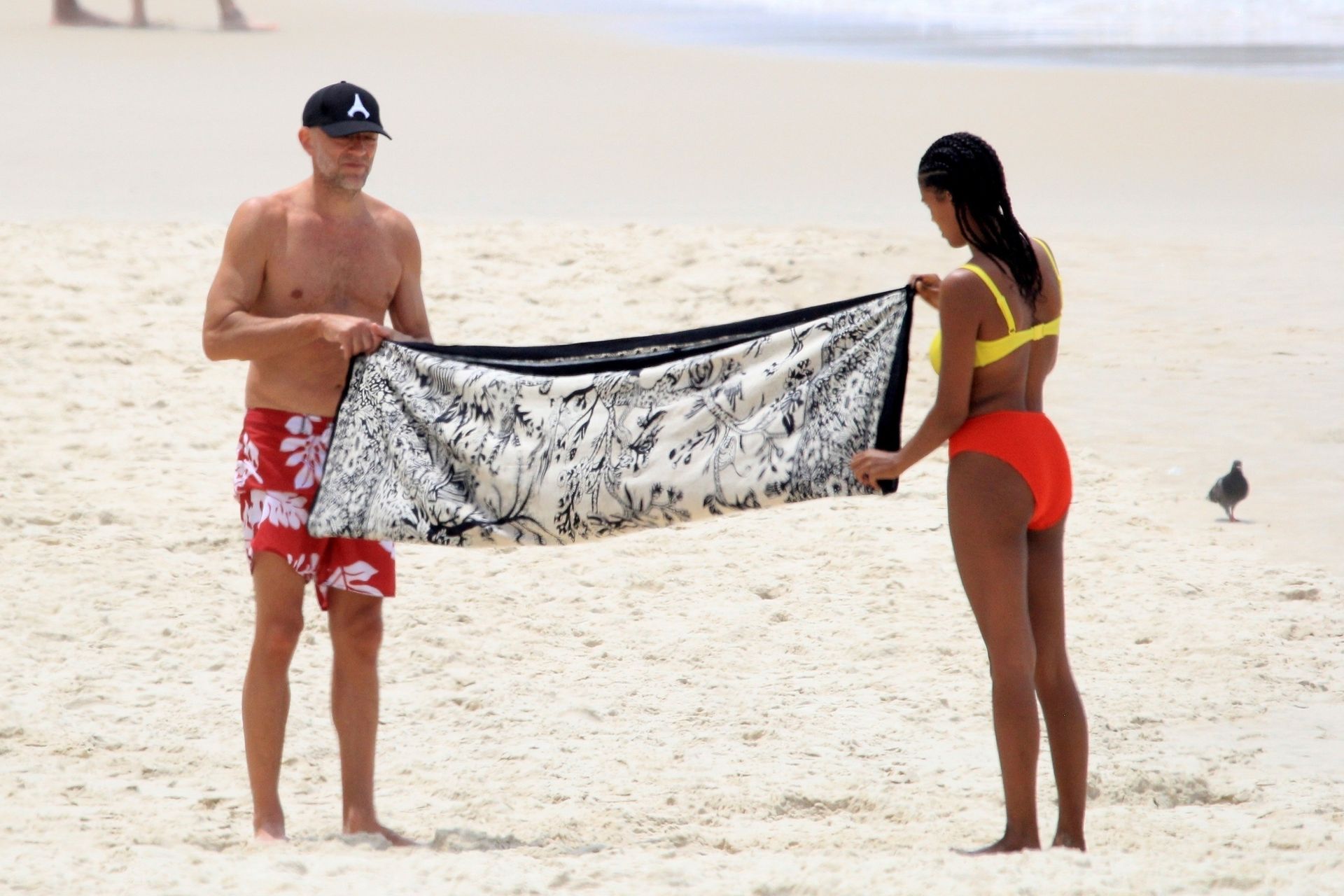 Beach Babe Tina Kunakey And Vincent Cassel Heat Up Their Romance On The Beaches Of Rio 0023