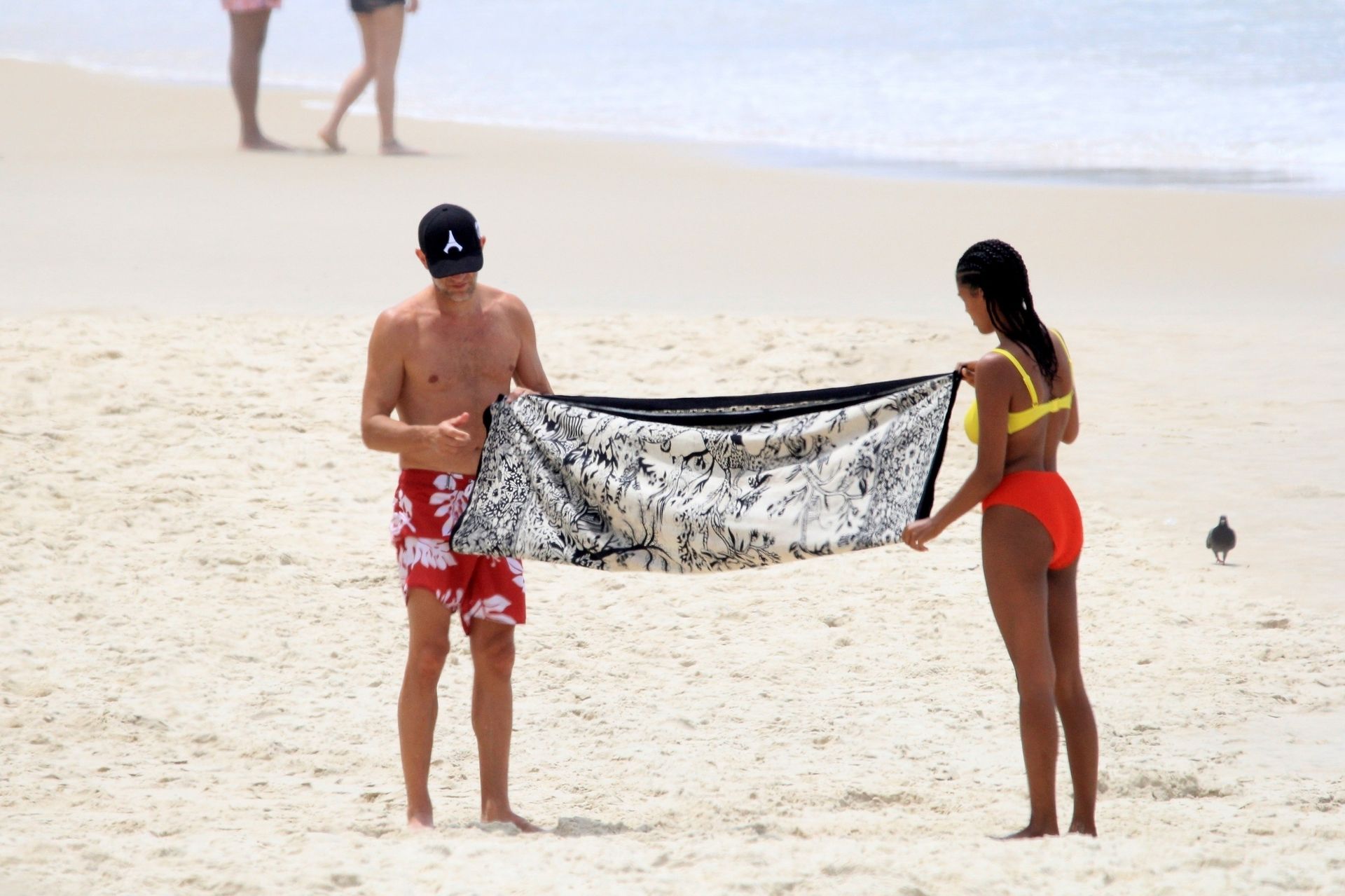 Beach Babe Tina Kunakey And Vincent Cassel Heat Up Their Romance On The Beaches Of Rio 0032