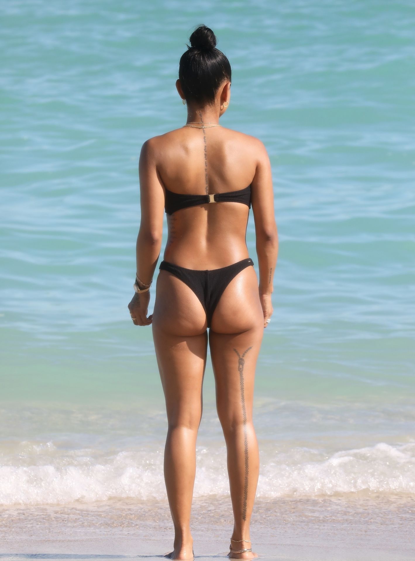 Beach Babes Chantel Jeffries & Karrueche Tran Steam Up Miami Beach 0013