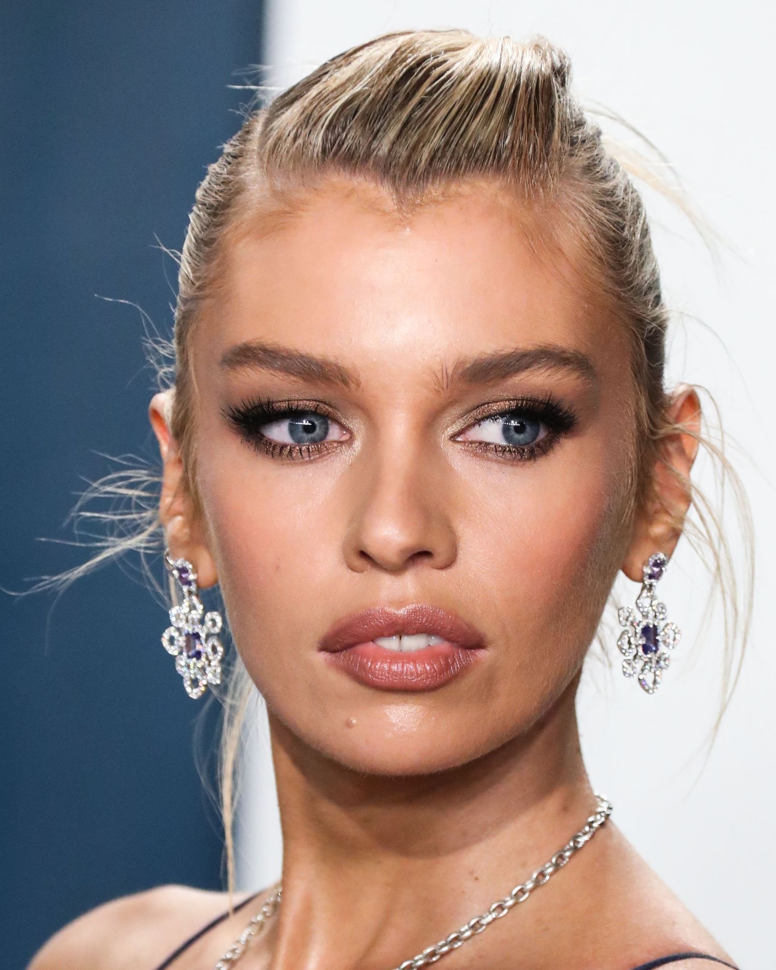 Braless Stella Maxwell Looks Hot In A Blue Gown 0020