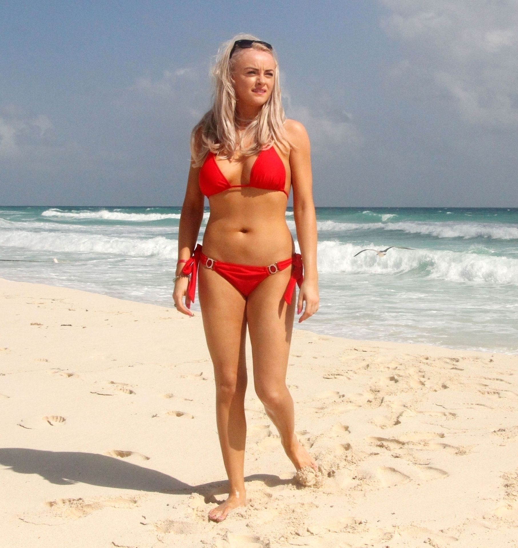 Former Coronation Street Star Katie Mcglynn Shows Off Her Sexy Figure In Mexico 0004