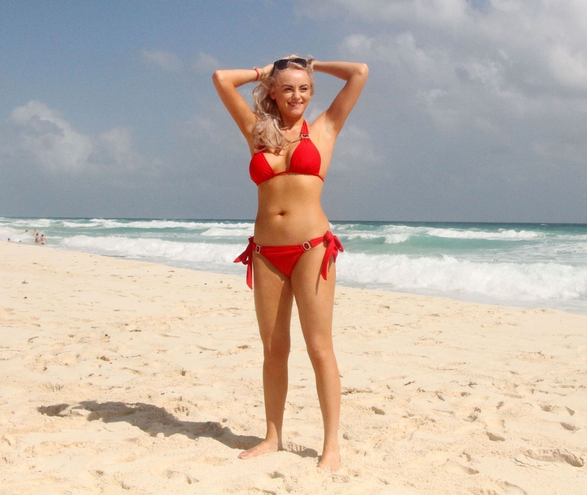 Former Coronation Street Star Katie Mcglynn Shows Off Her Sexy Figure In Mexico 0011