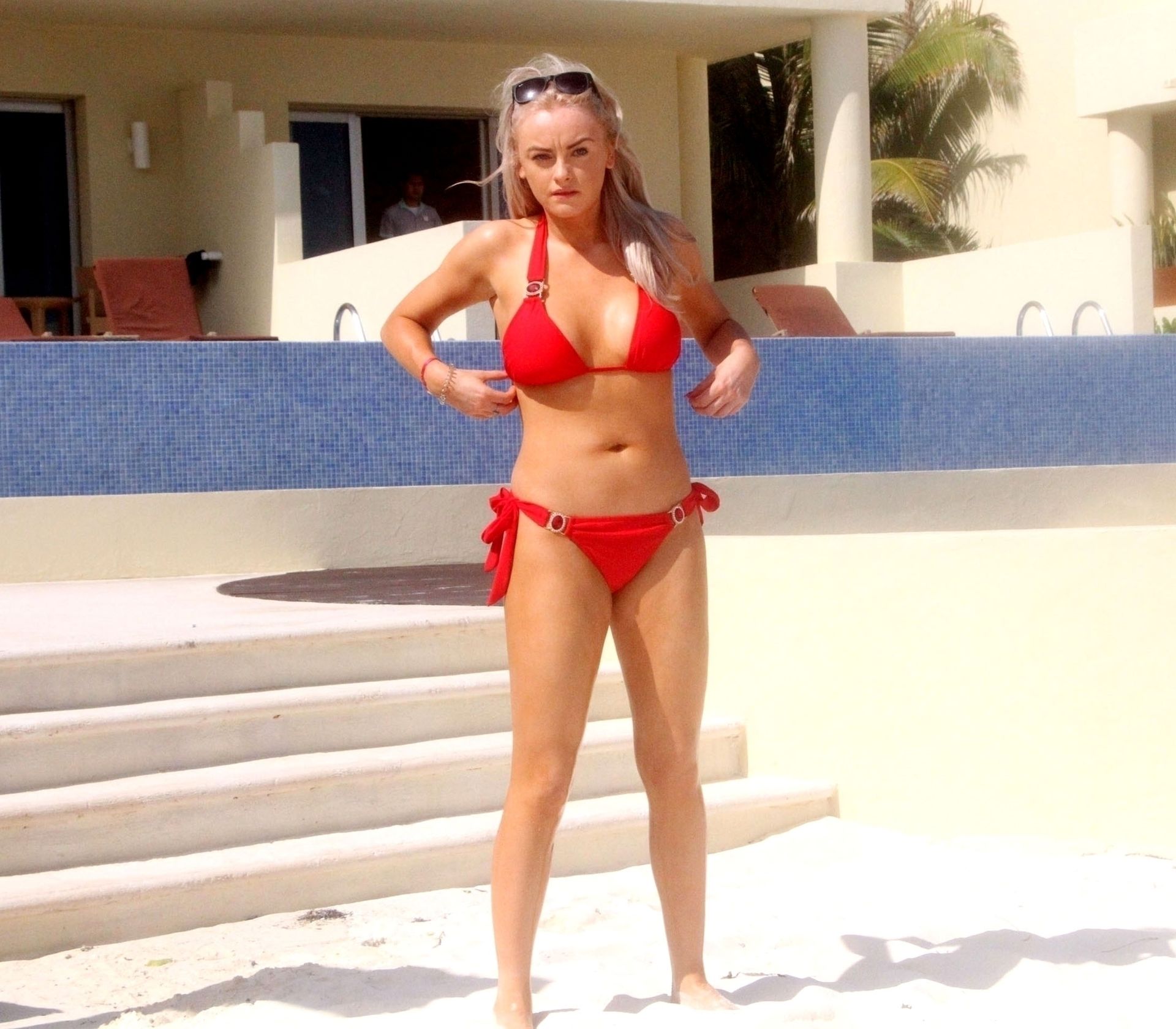 Former Coronation Street Star Katie Mcglynn Shows Off Her Sexy Figure In Mexico 0022