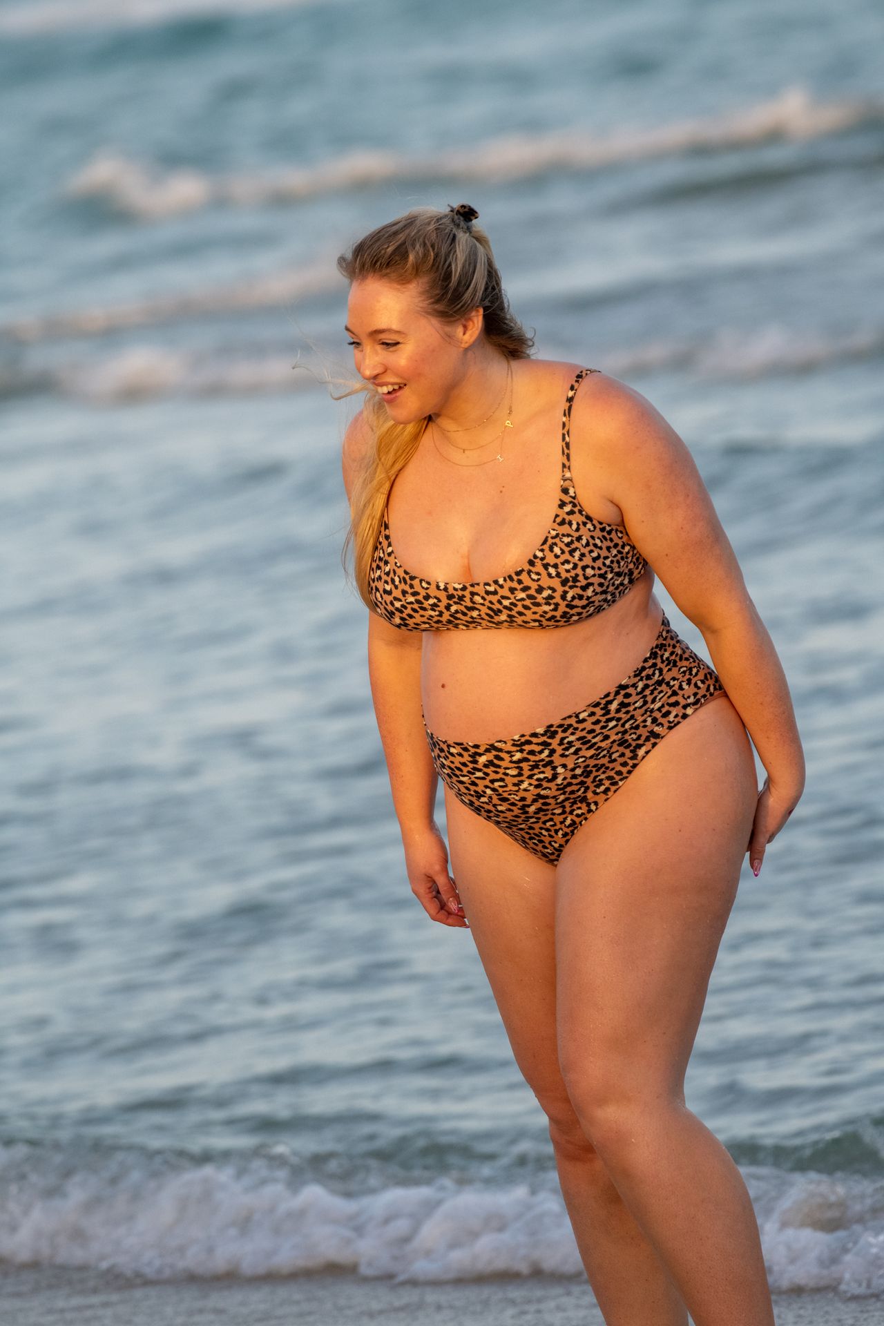Heavily Pregnant Model Iskra Lawrence Takes A Sunset Dip In Miami Beach 0025