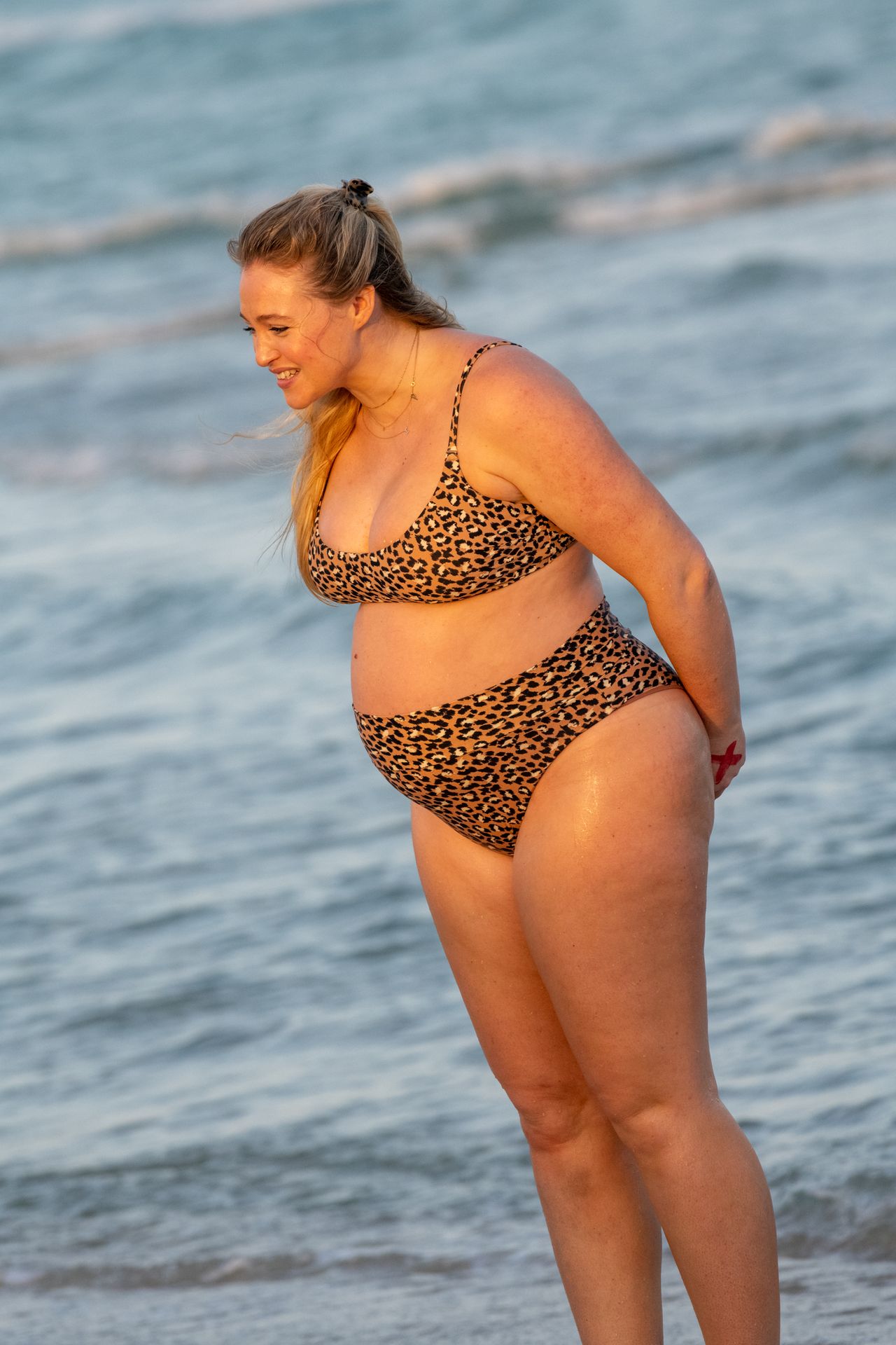 Heavily Pregnant Model Iskra Lawrence Takes A Sunset Dip In Miami Beach 0026