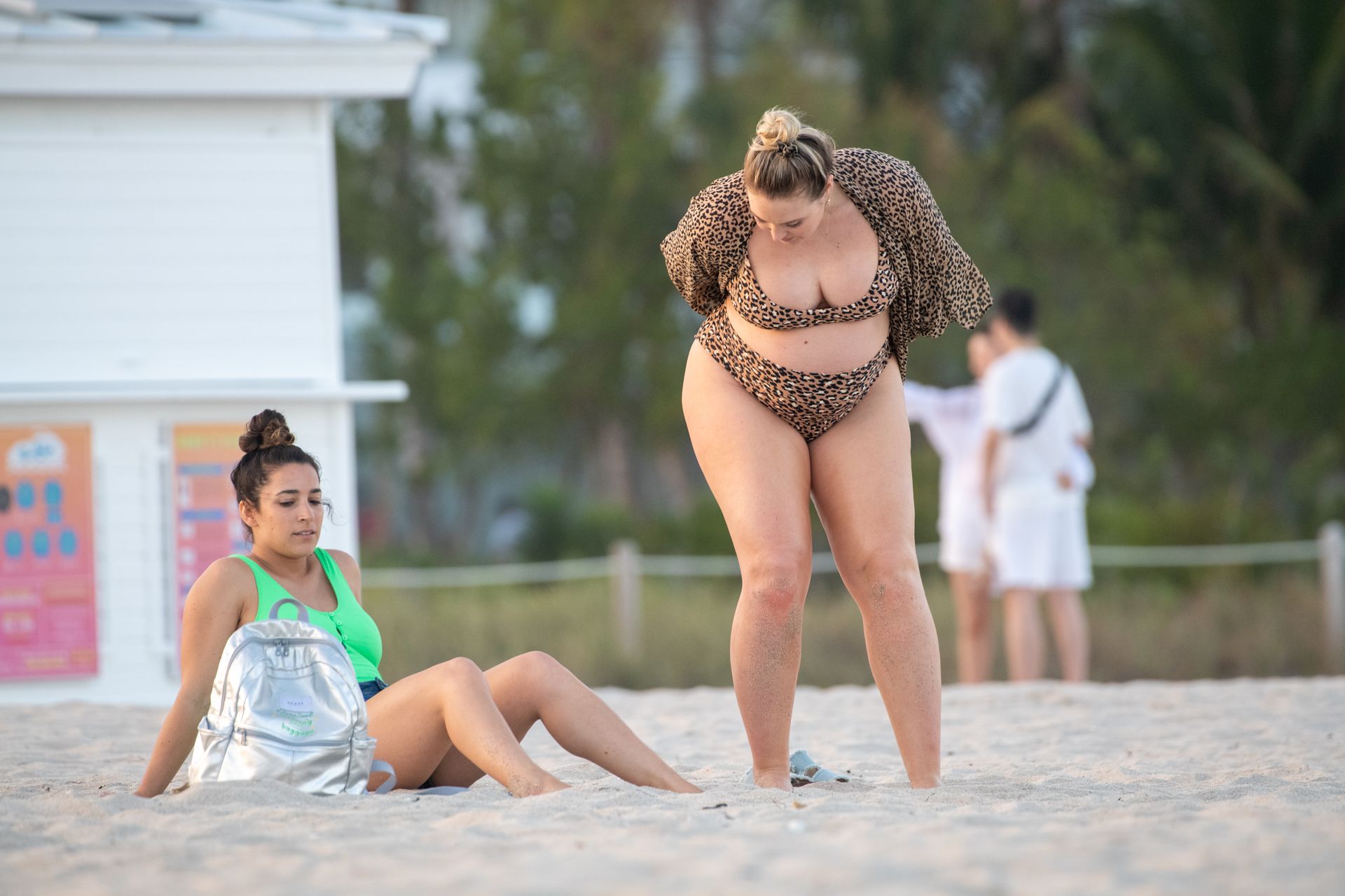 Heavily Pregnant Model Iskra Lawrence Takes A Sunset Dip In Miami Beach 0039
