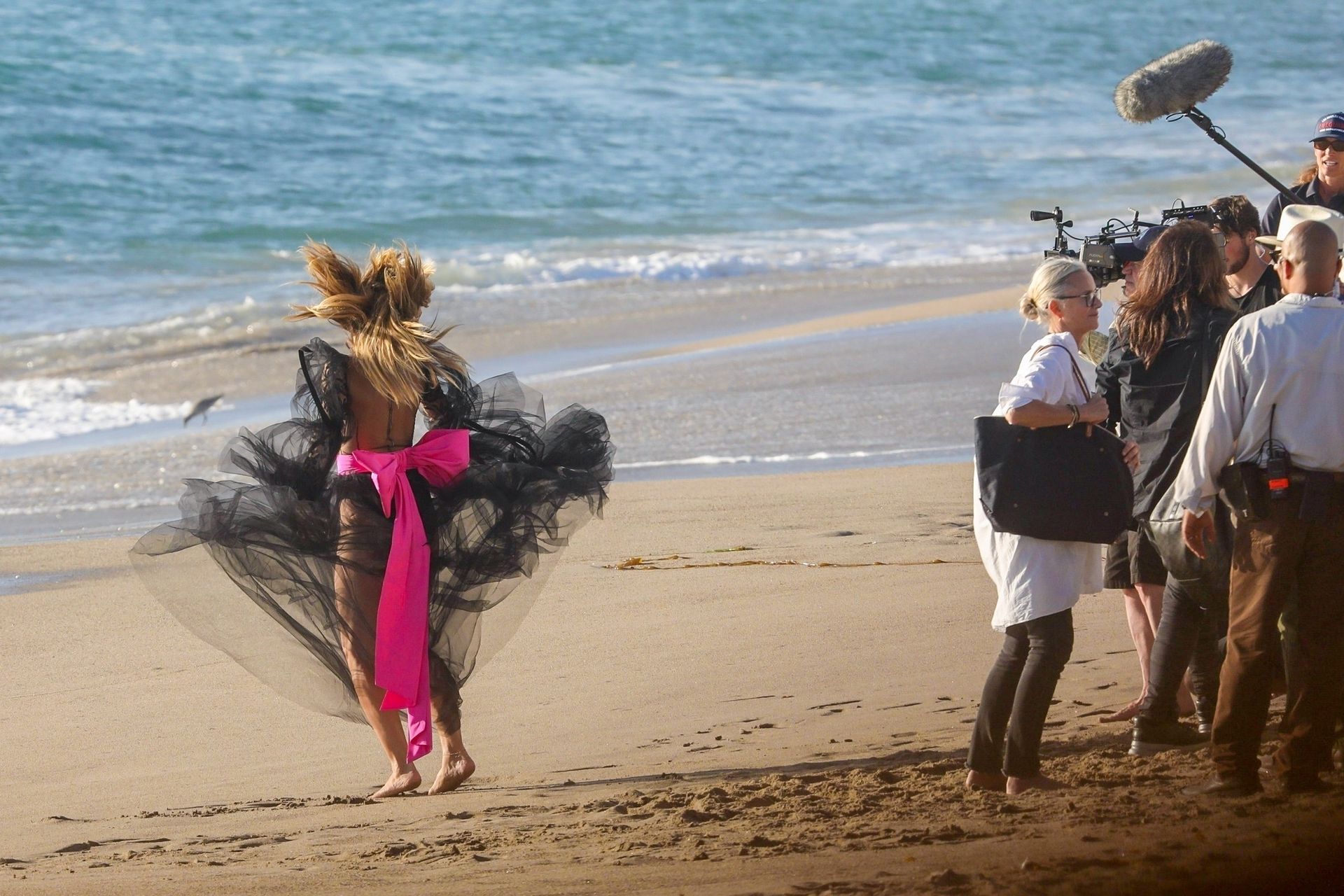 Heidi Klum Poses In A Thong Bikini 0105