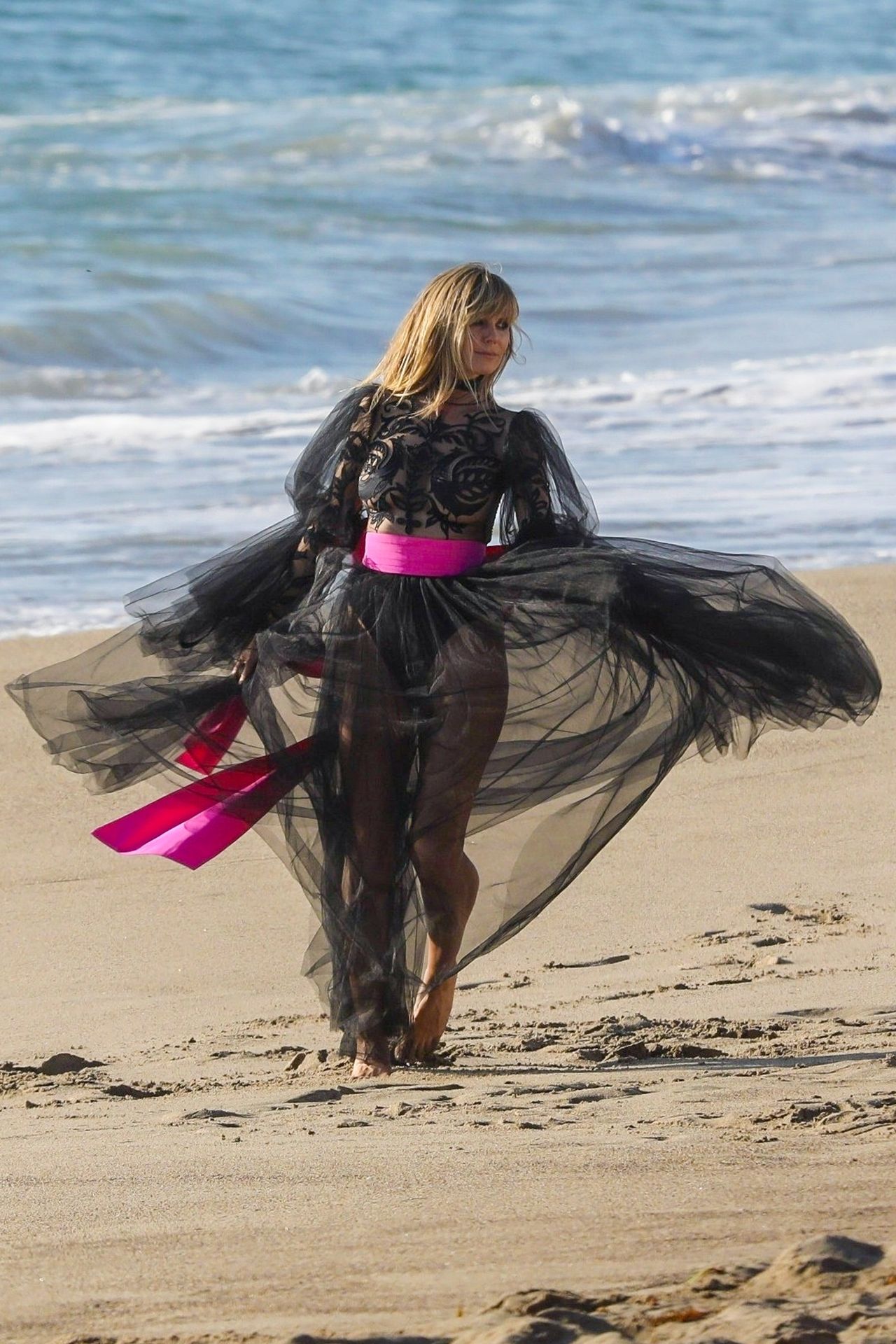 Heidi Klum Poses In A Thong Bikini 0106