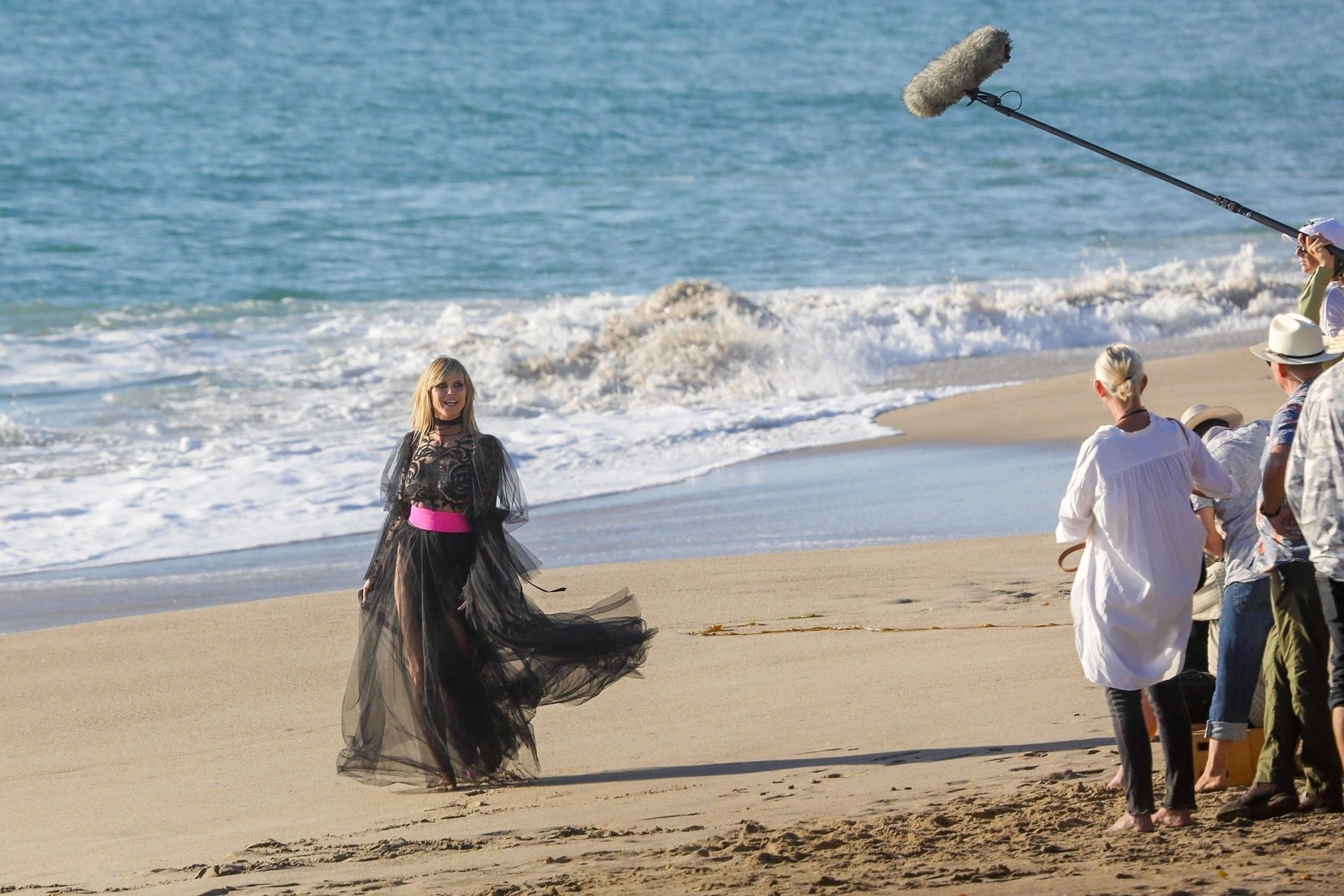 Heidi Klum Poses In A Thong Bikini 0109