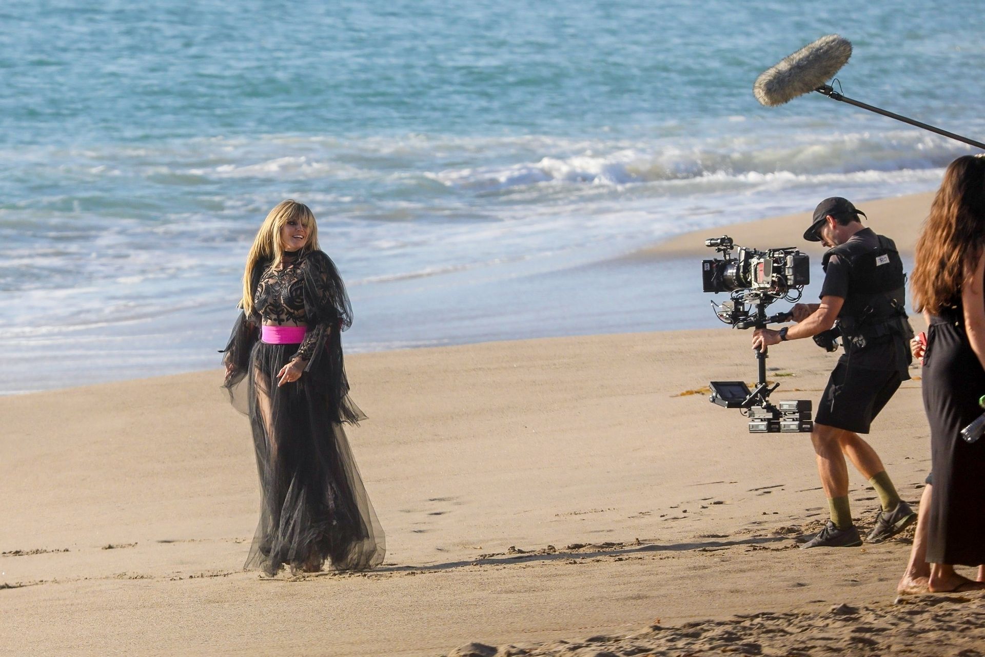 Heidi Klum Poses In A Thong Bikini 0115