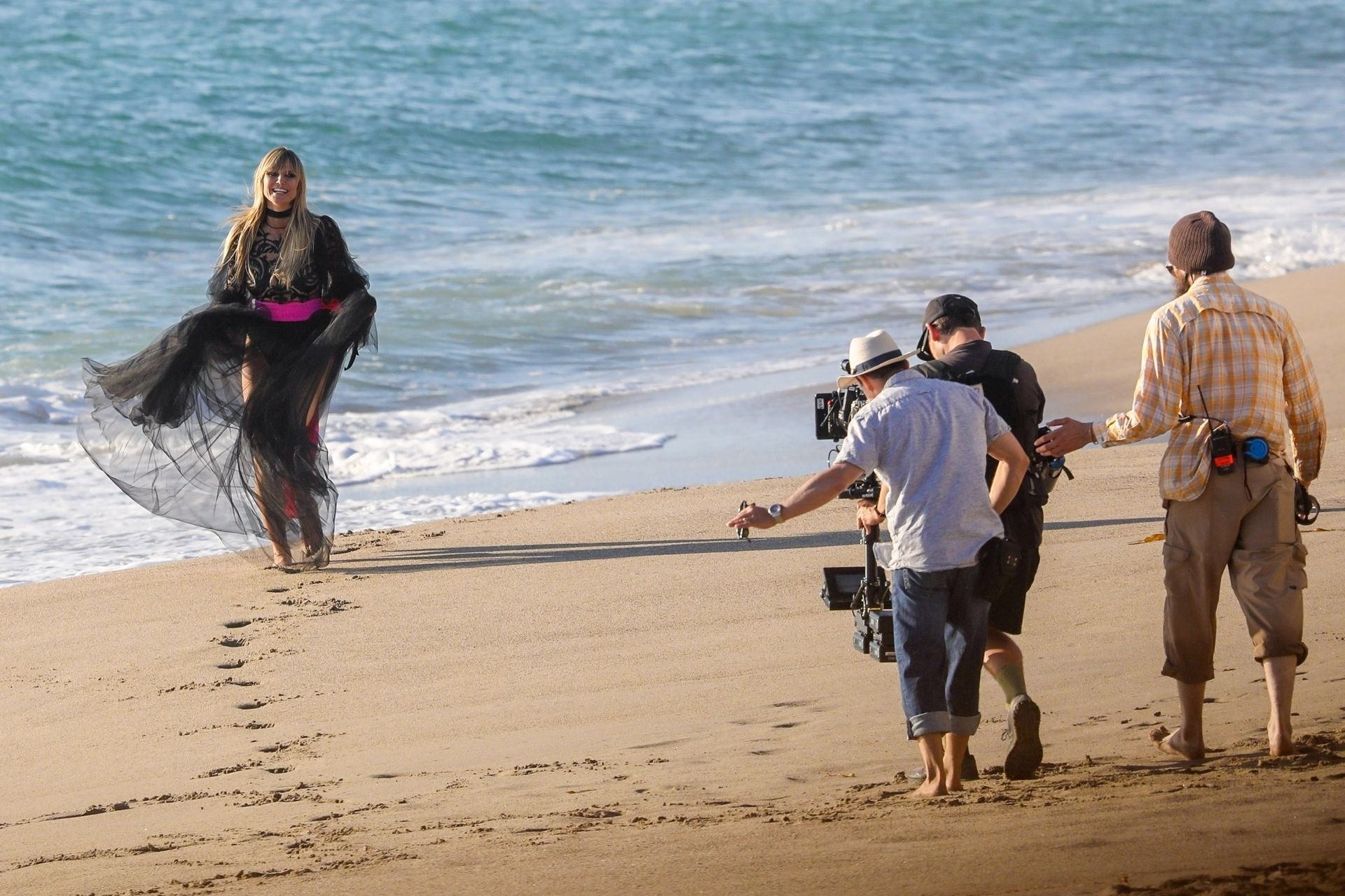 Heidi Klum Poses In A Thong Bikini 0117