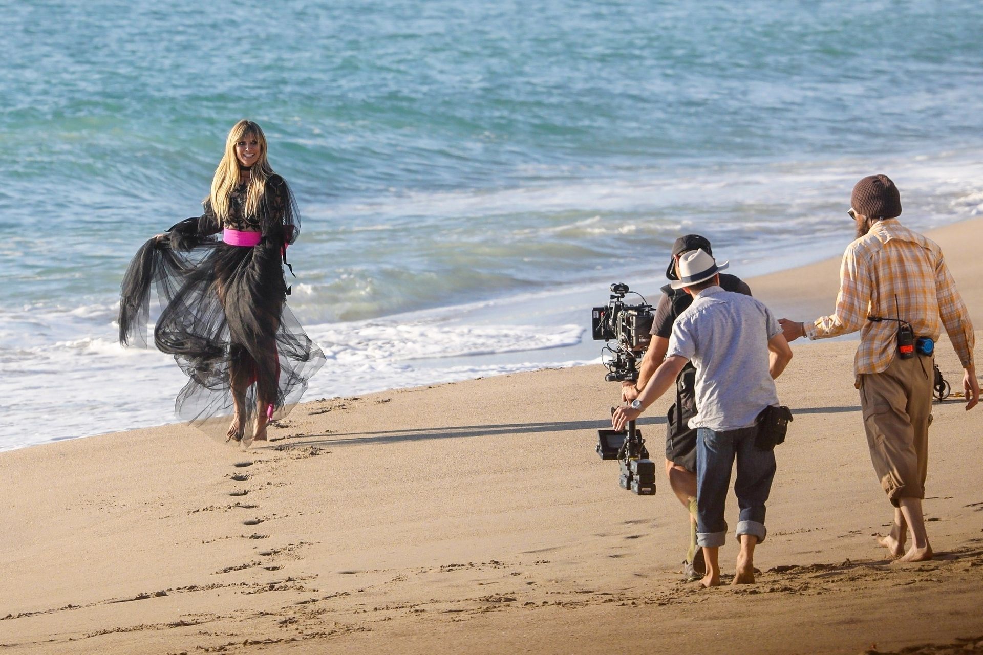 Heidi Klum Poses In A Thong Bikini 0118