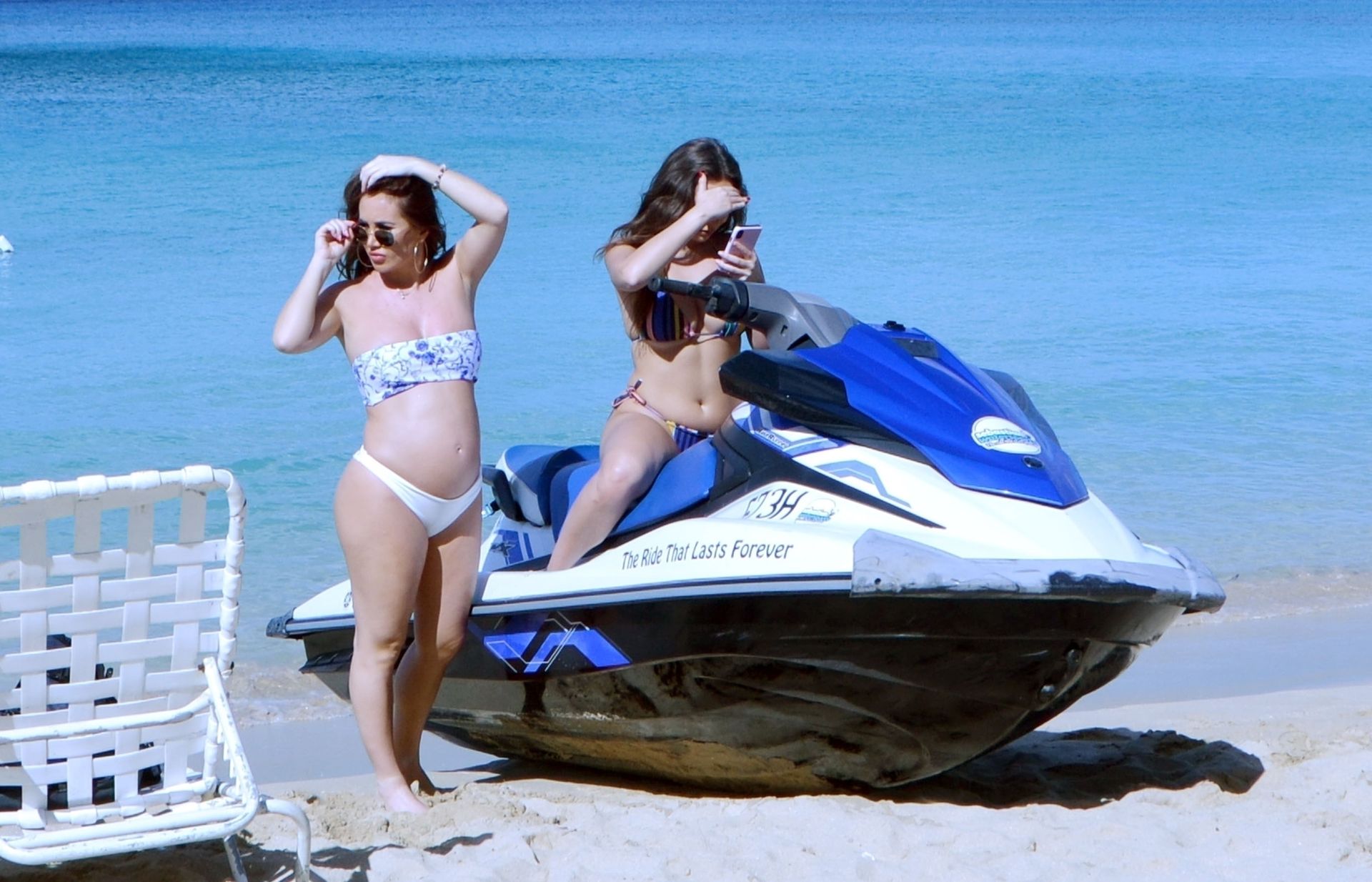 Lauryn Goodman Shows Off Her Ever Growing Baby Bump Out In The Caribbean Sunshine Of Barbados 0010