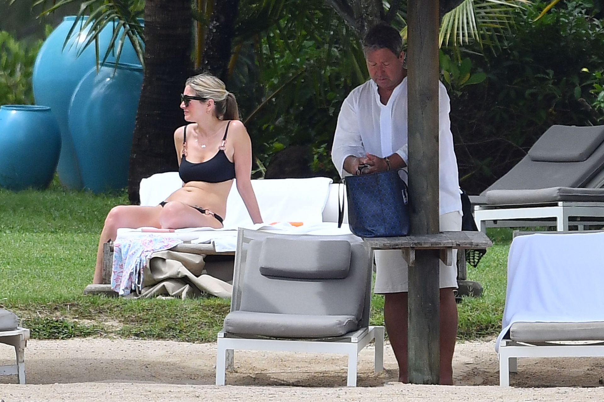 Lisa Faulkner & John Torode Seen Enjoying Their Honeymoon In Mauritius 0002