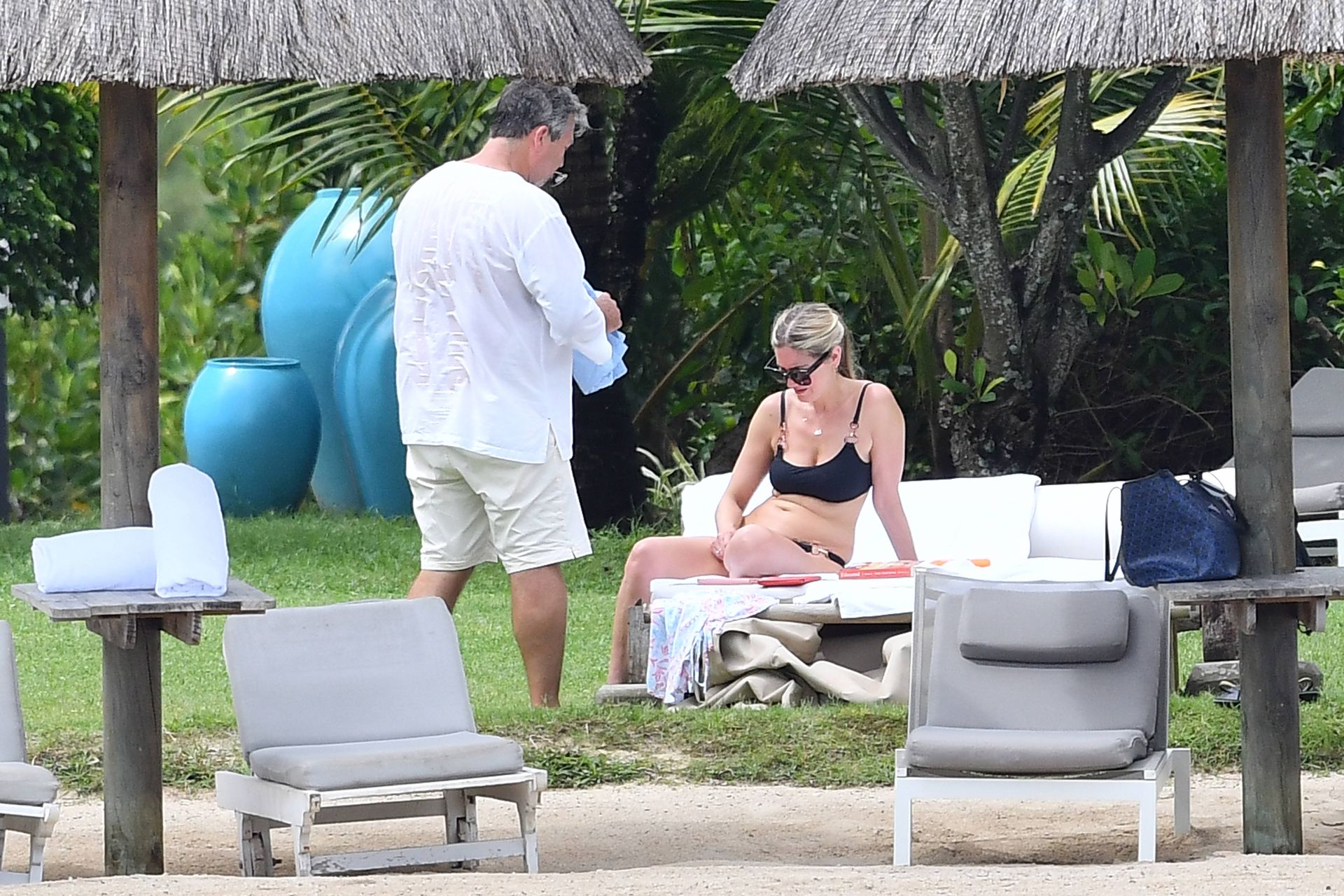 Lisa Faulkner & John Torode Seen Enjoying Their Honeymoon In Mauritius 0004