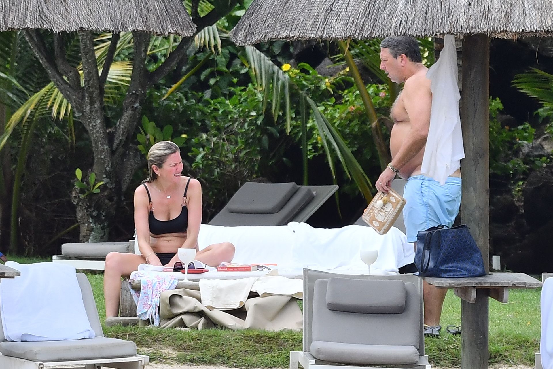 Lisa Faulkner & John Torode Seen Enjoying Their Honeymoon In Mauritius 0008