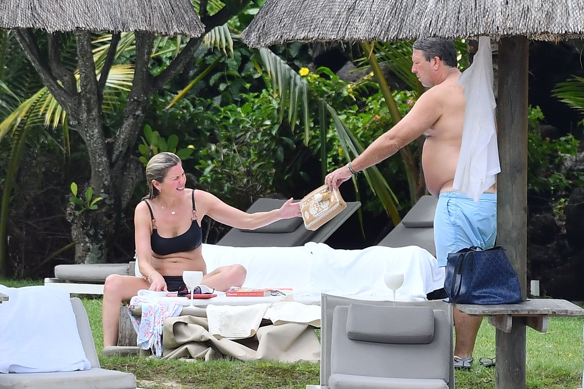 Lisa Faulkner & John Torode Seen Enjoying Their Honeymoon In Mauritius 0009