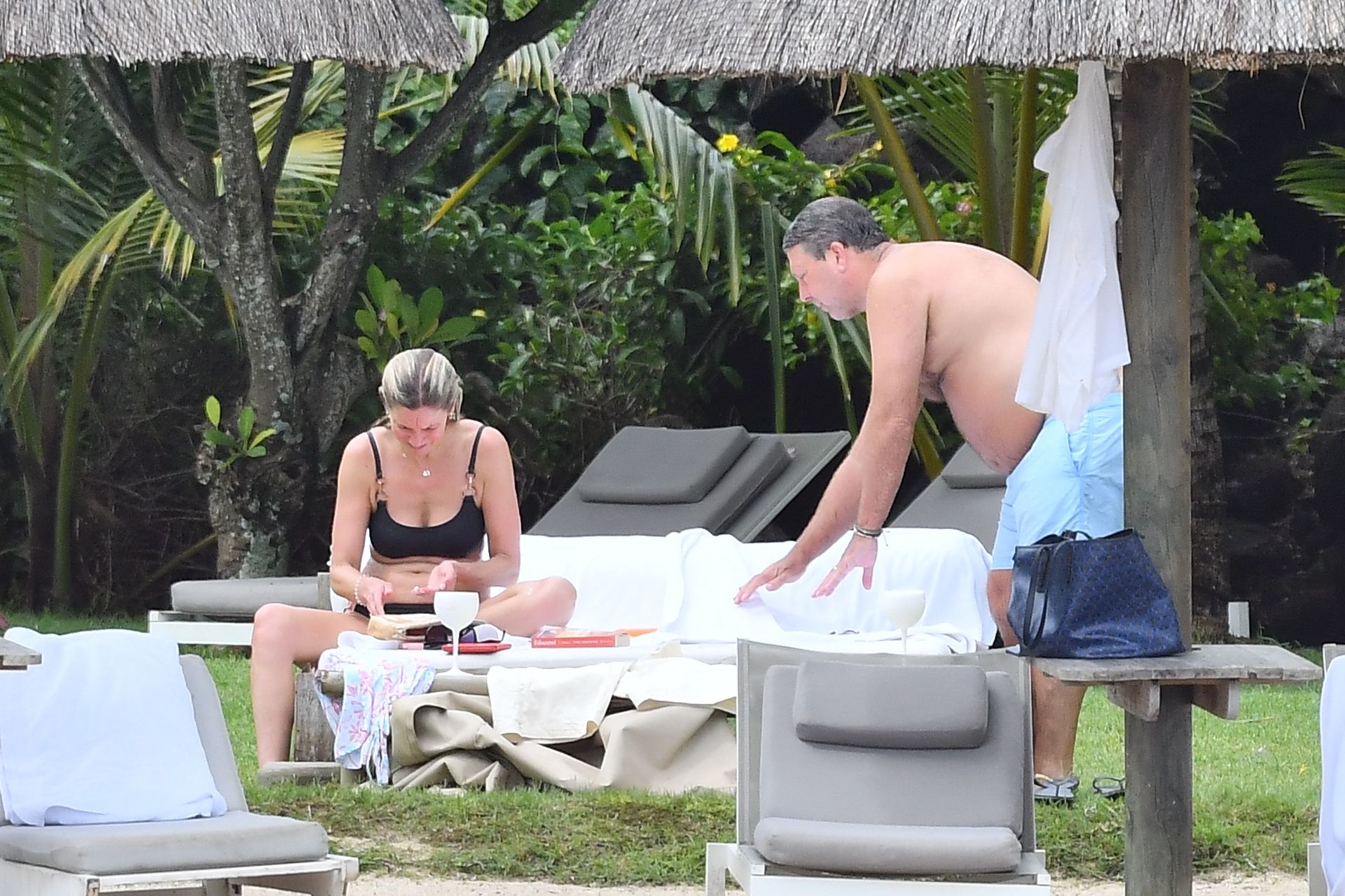 Lisa Faulkner & John Torode Seen Enjoying Their Honeymoon In Mauritius 0010