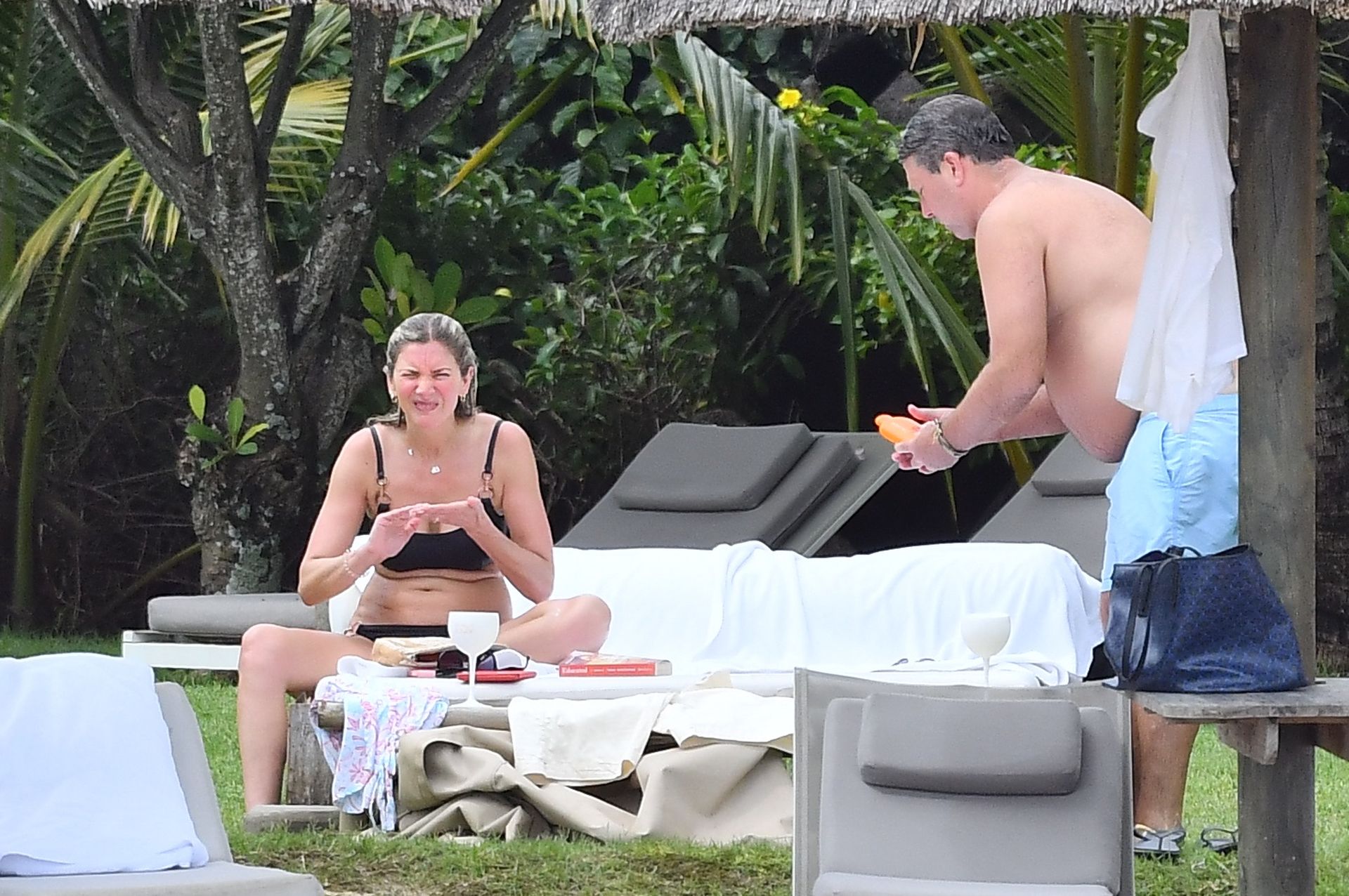 Lisa Faulkner & John Torode Seen Enjoying Their Honeymoon In Mauritius 0011