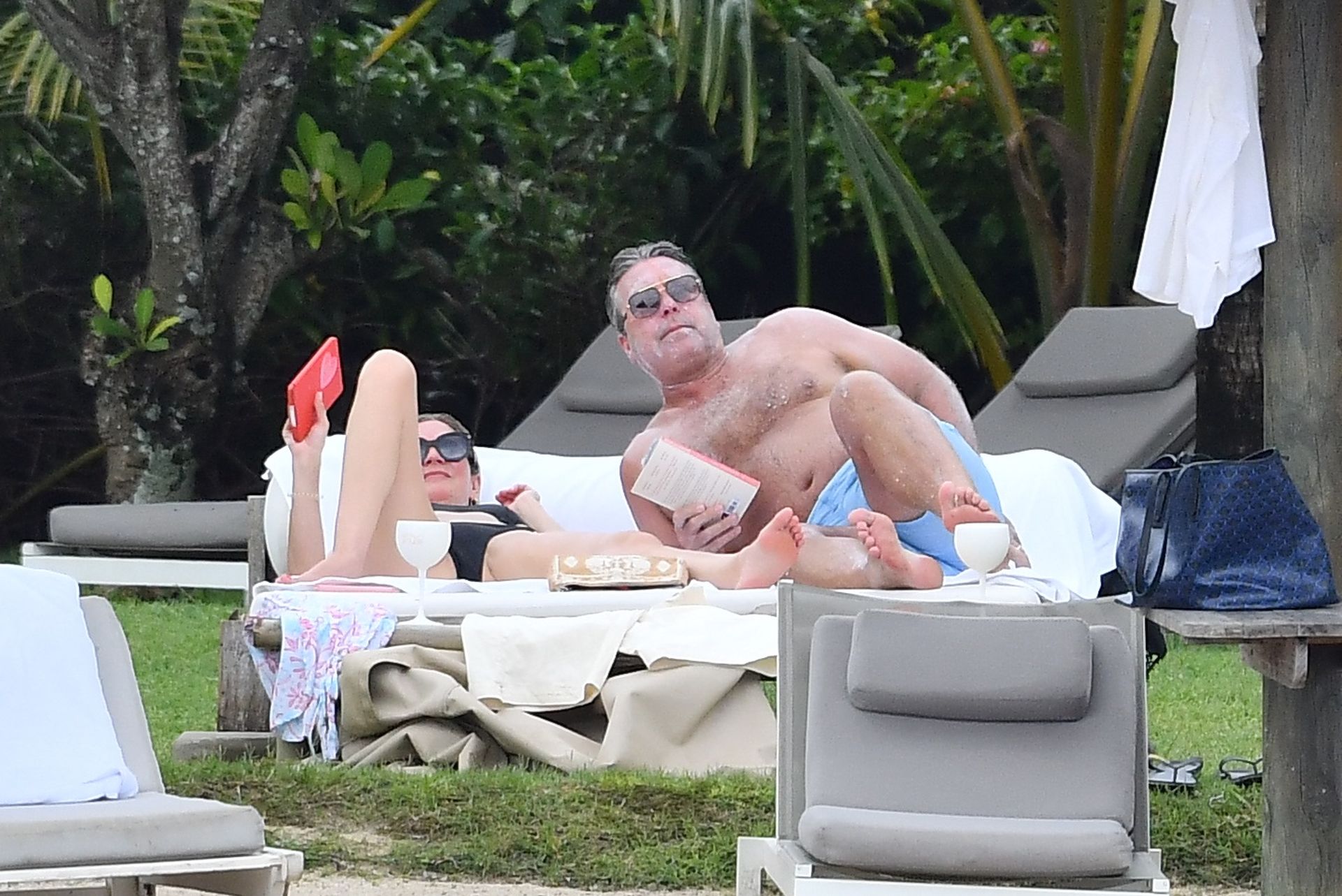 Lisa Faulkner & John Torode Seen Enjoying Their Honeymoon In Mauritius 0012