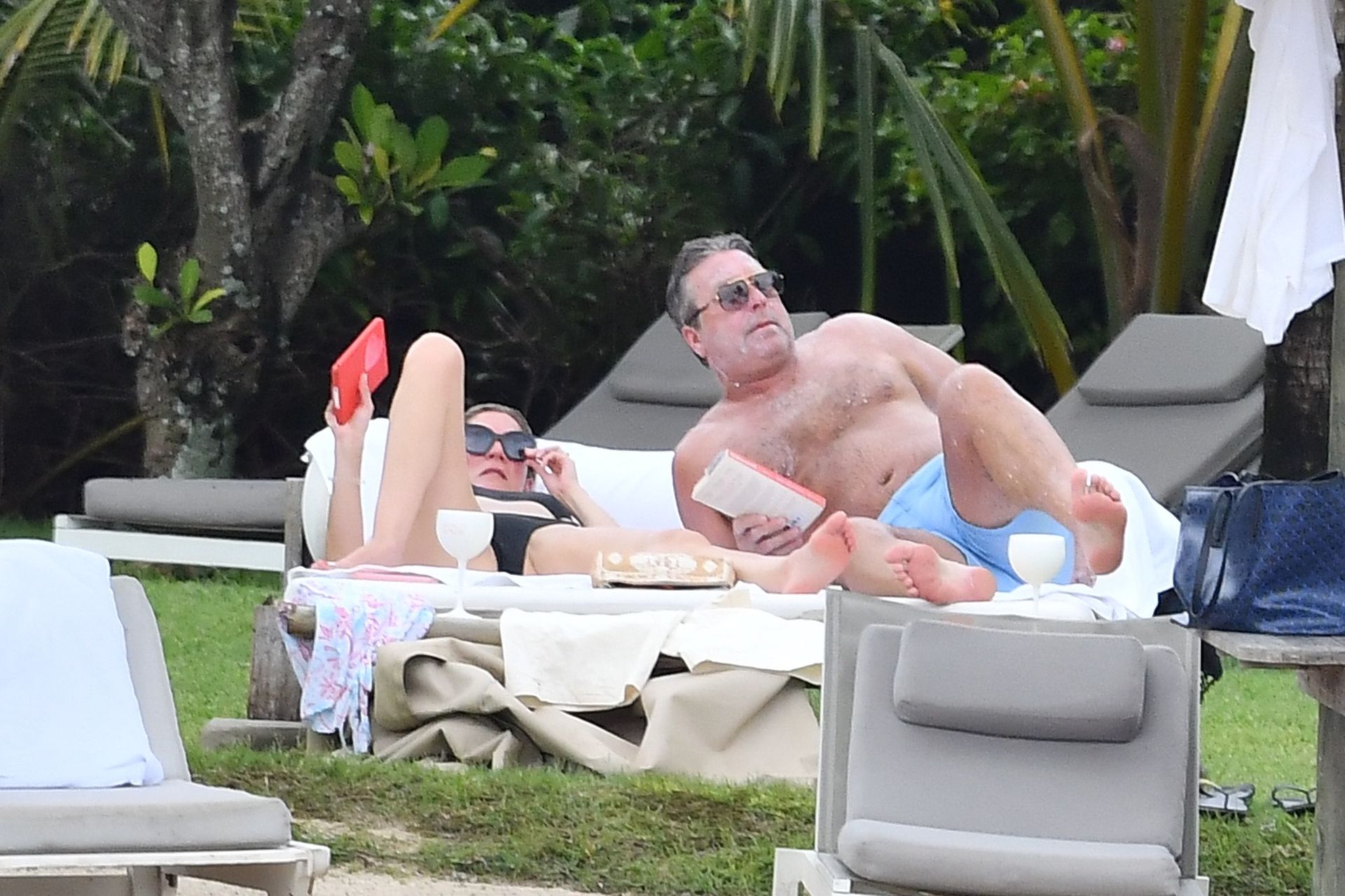 Lisa Faulkner & John Torode Seen Enjoying Their Honeymoon In Mauritius 0013