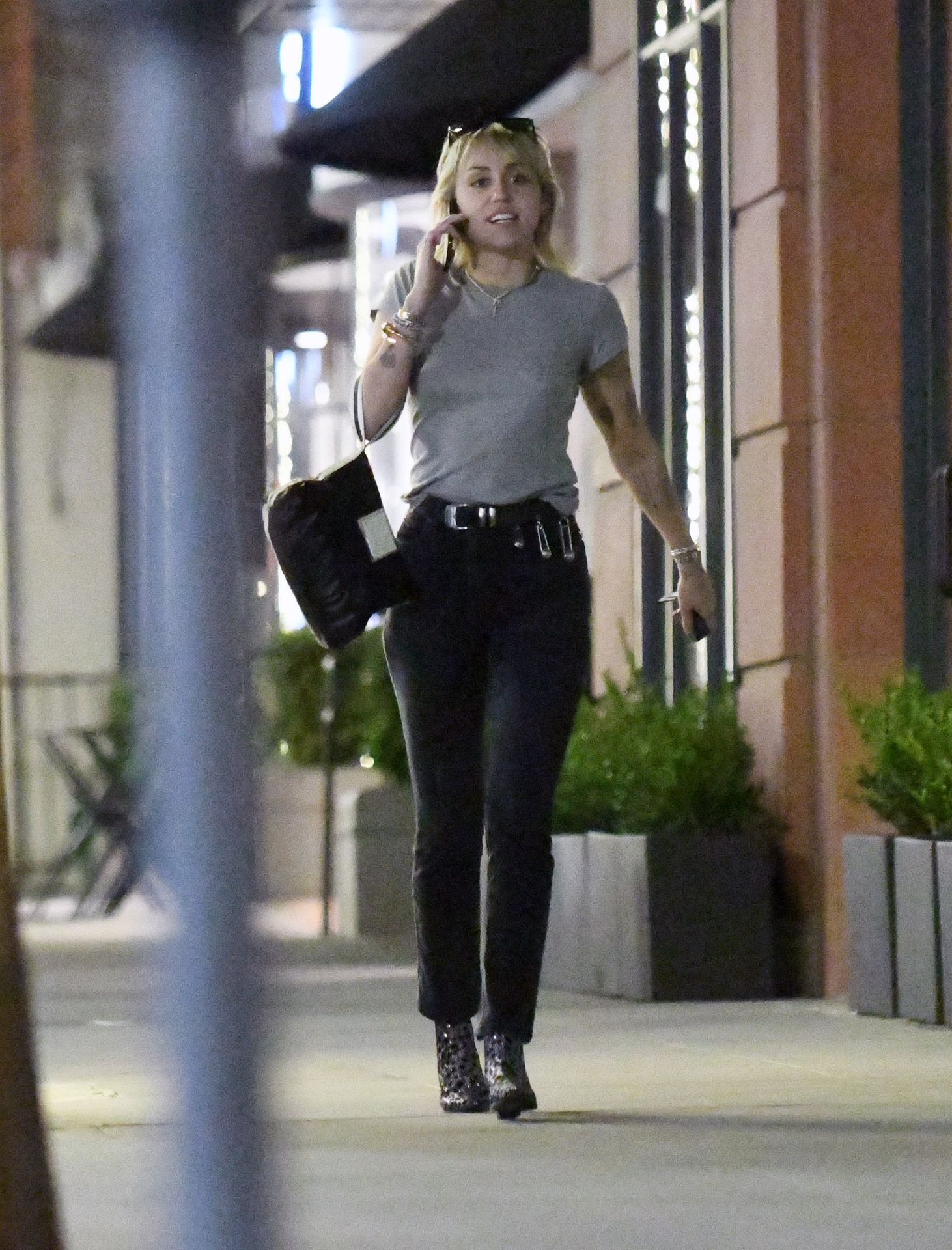Miley Cyrus Steps Out Solo In Los Angeles After Finalizing Her Divorce 0009