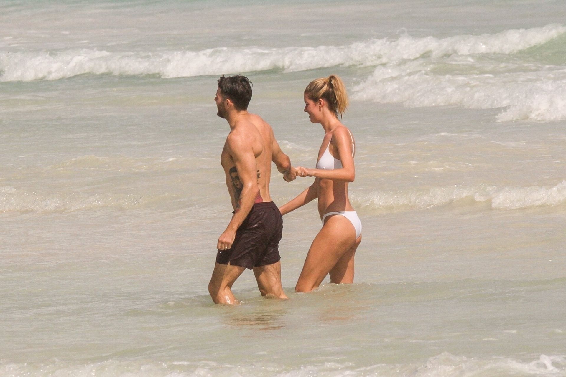 Newlyweds Hannah Cooper And Joel Dommett Enjoy A Romantic Getaway In Tulum 0013