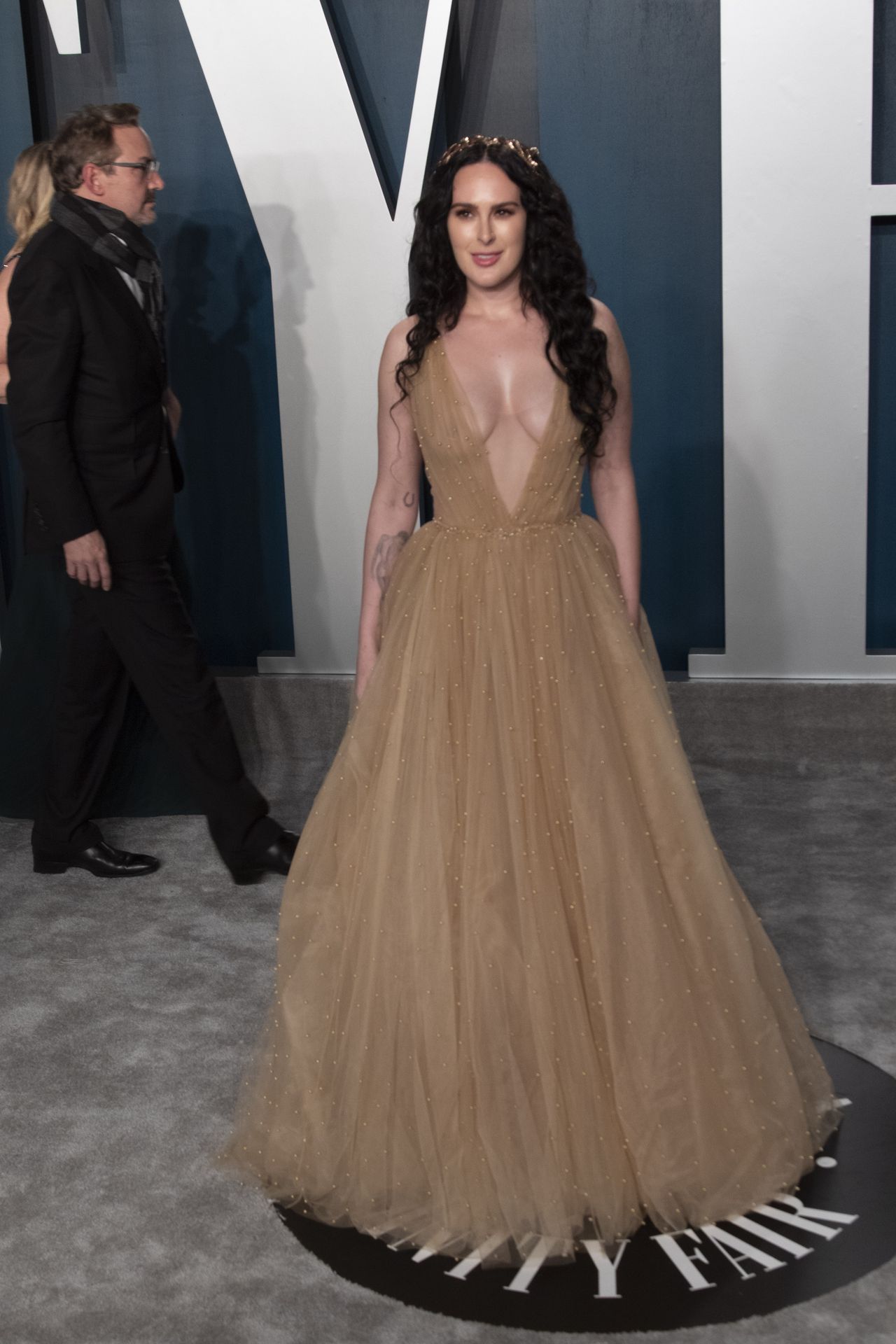 Rumer Willis Puts On Display Of Cleavage At Vanity Fair Party 0002