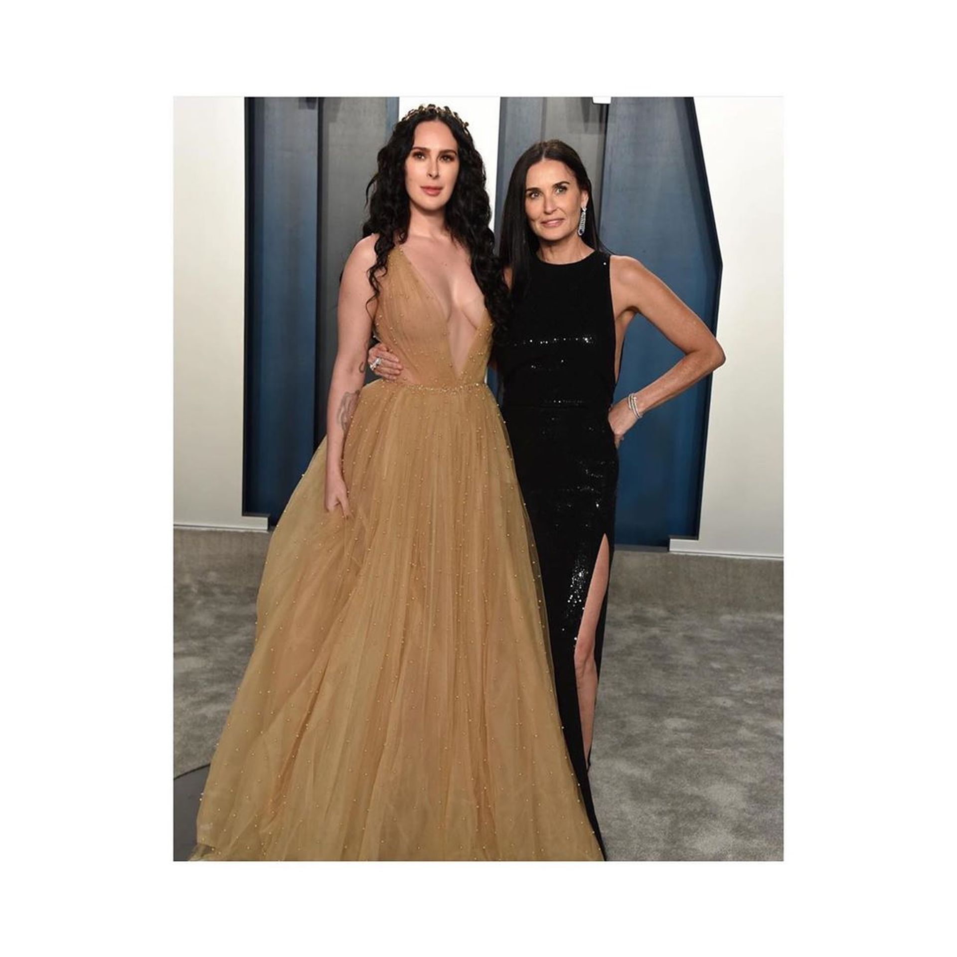 Rumer Willis Puts On Display Of Cleavage At Vanity Fair Party 0037