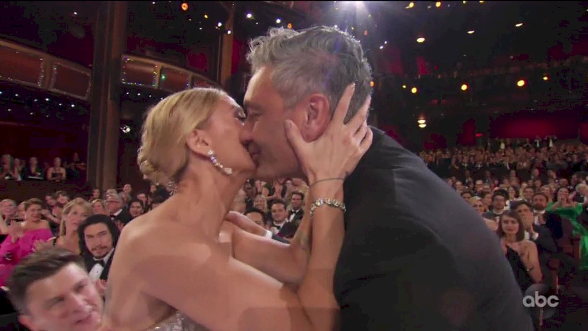 Scarlett Johansson In Oscar De La Renta Poses On The Red Carpet During The Oscars 0040