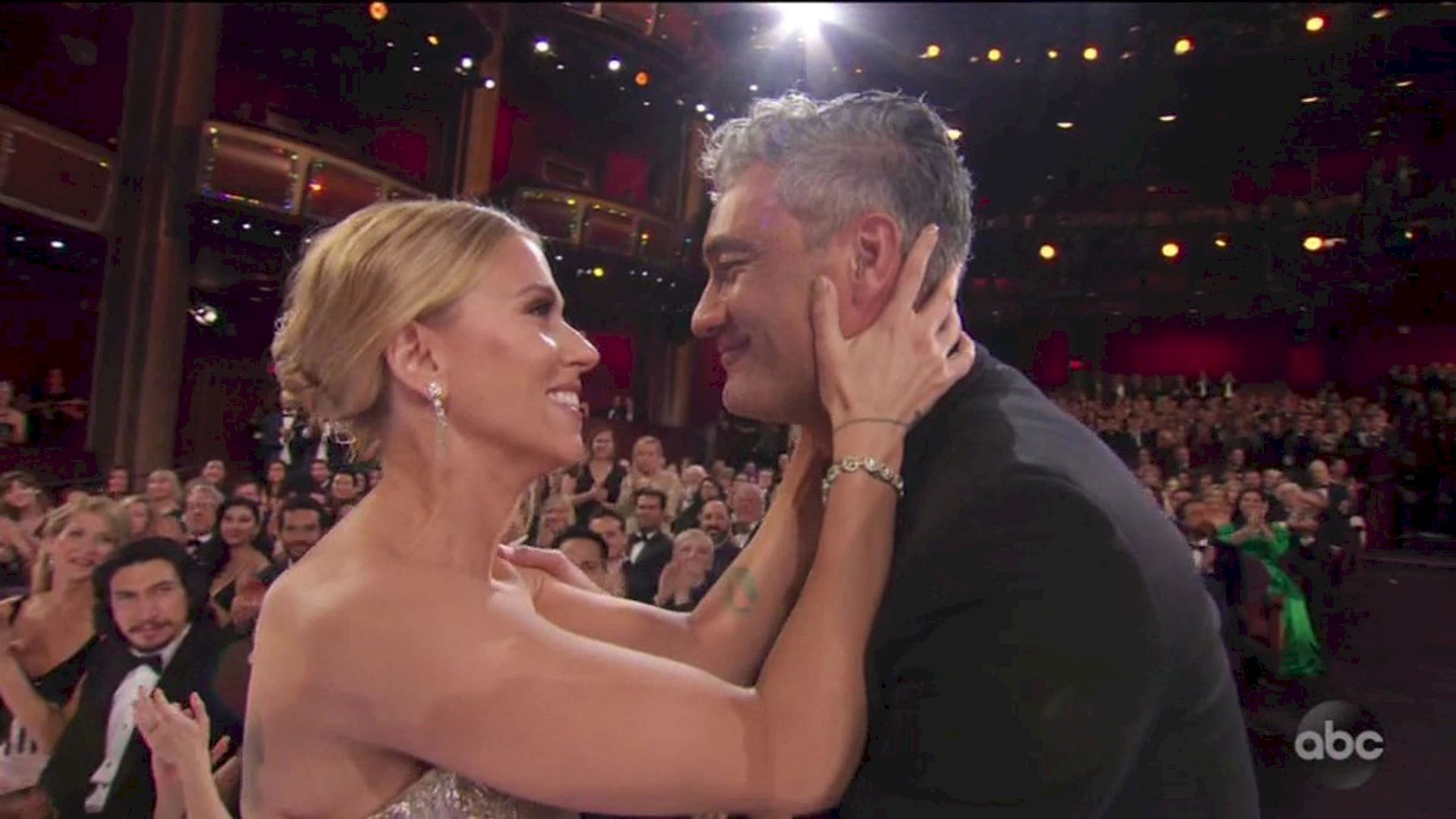 Scarlett Johansson In Oscar De La Renta Poses On The Red Carpet During The Oscars 0042