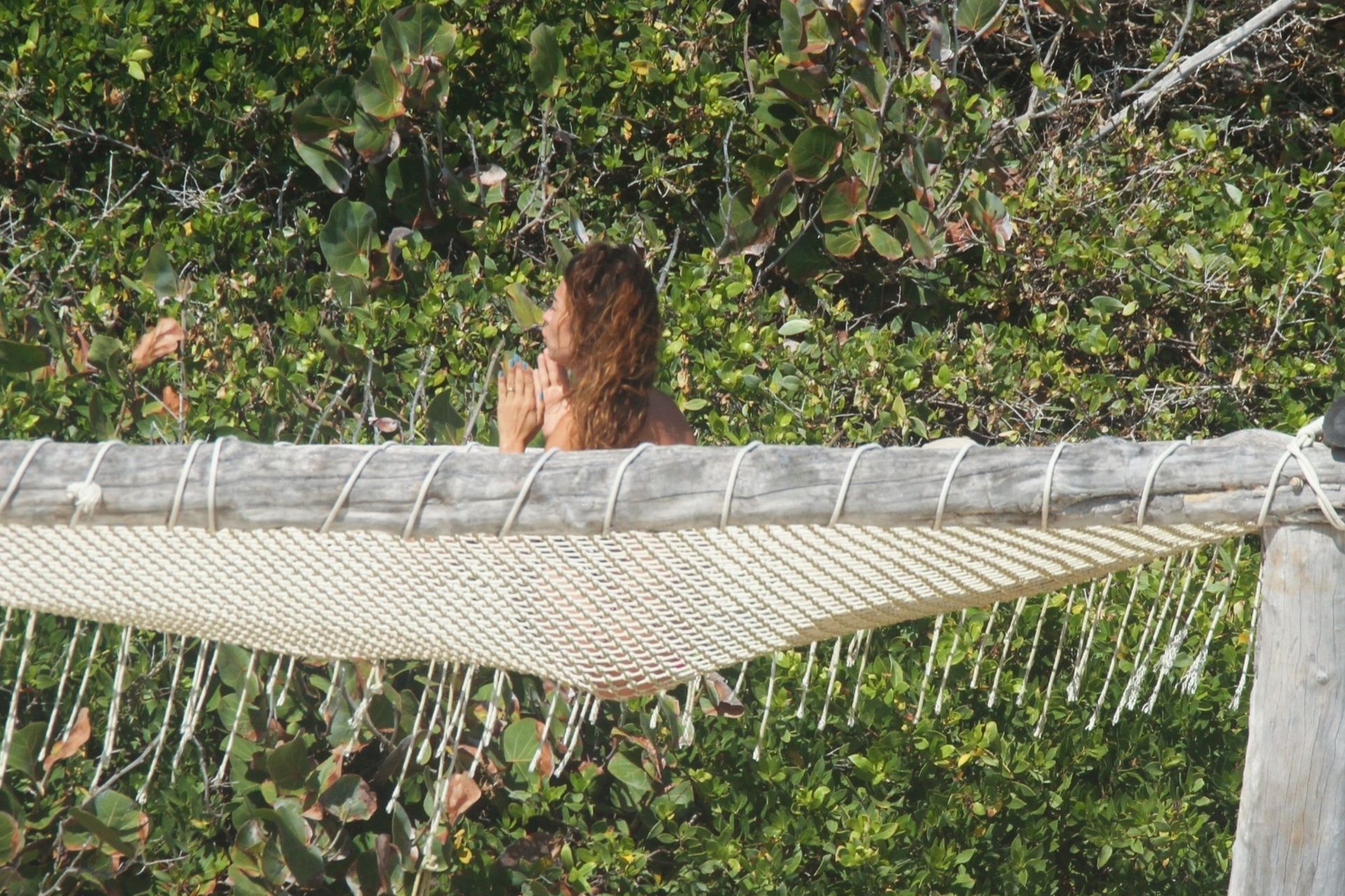 Thaila Ayala Frolics In The Sun With Hubby Renato Goés In Tulum 0029