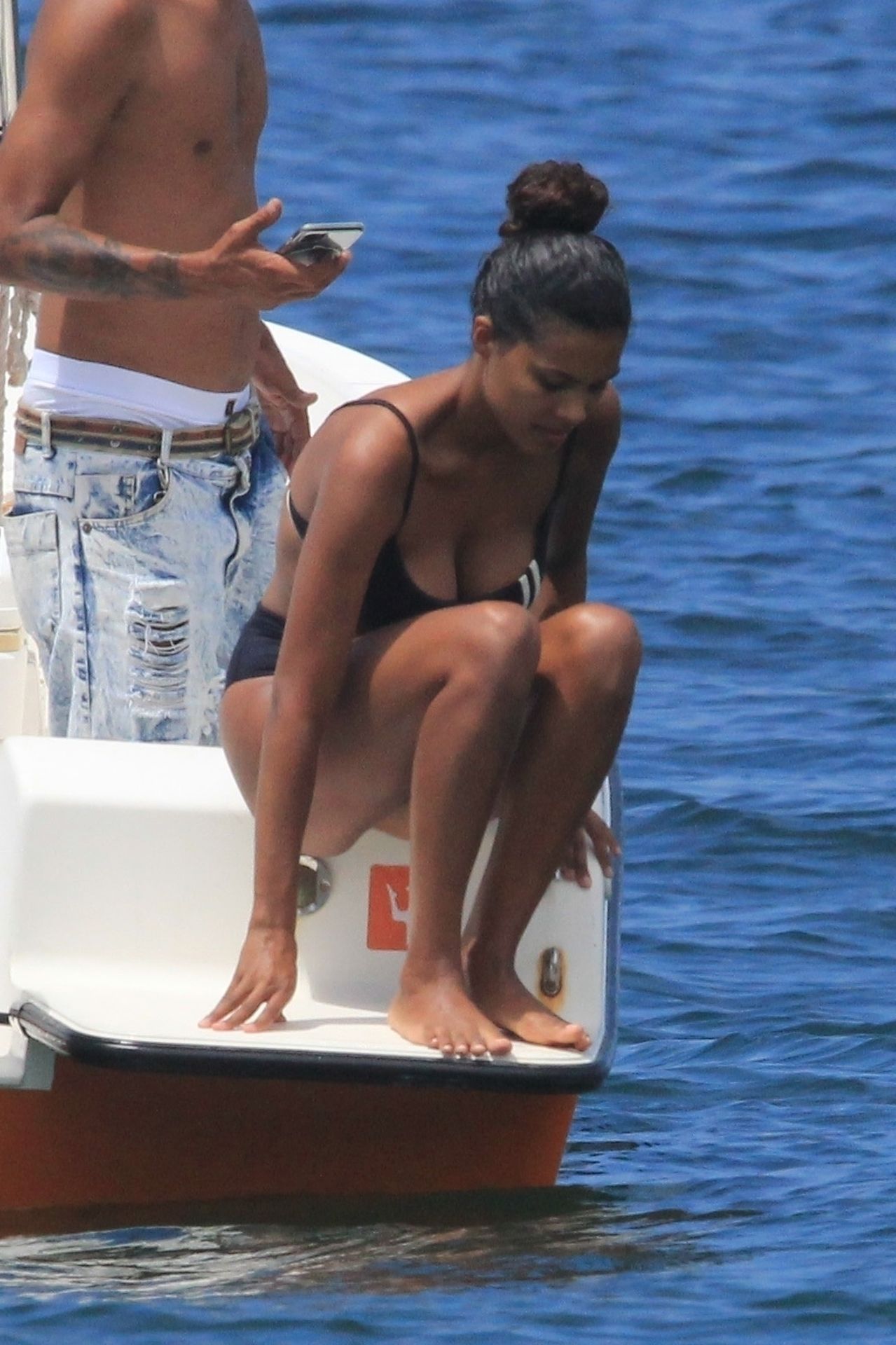 Tina Kunakey Shows Off Her Sexy Body While On Vacation With Vincent Cassel 0003