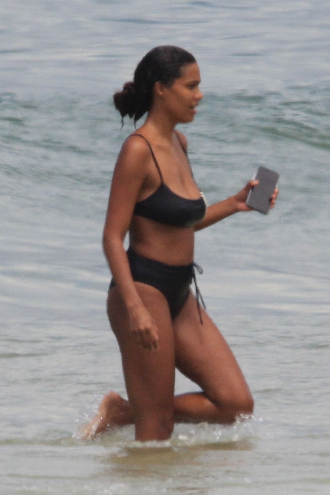 Tina Kunakey Shows Off Her Sexy Body While On Vacation With Vincent Cassel 0006