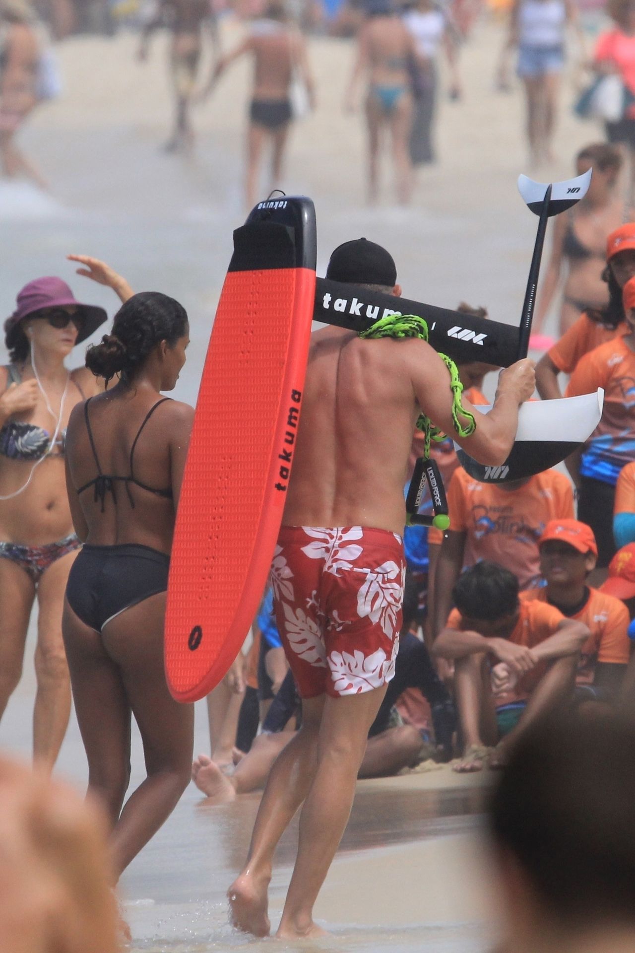 Tina Kunakey Shows Off Her Sexy Body While On Vacation With Vincent Cassel 0007