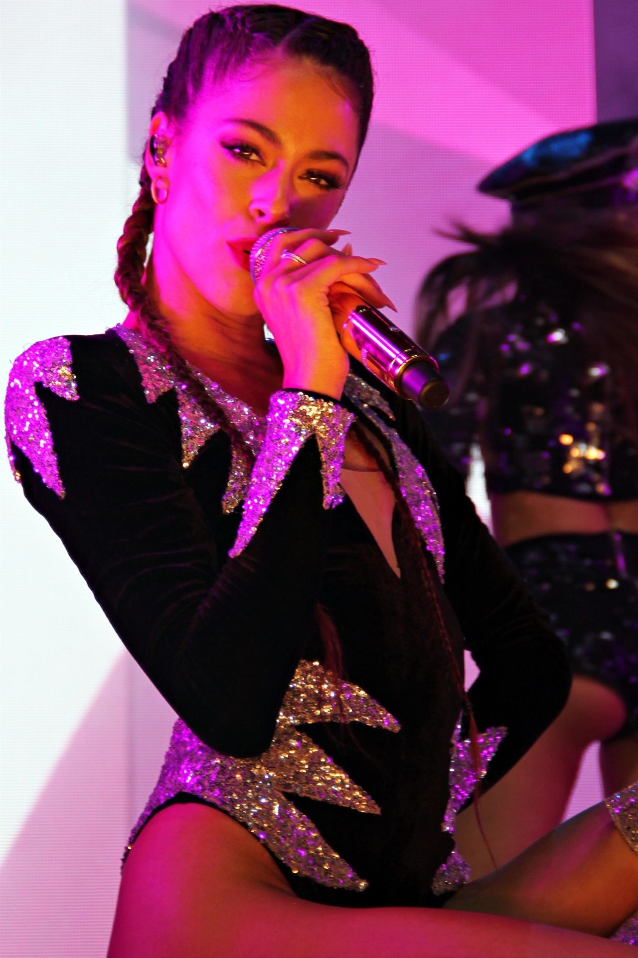 Tini Stoessel’s Sexy Performance0025