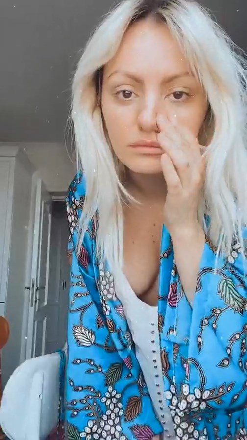 Alexandra Stan Braless 0014